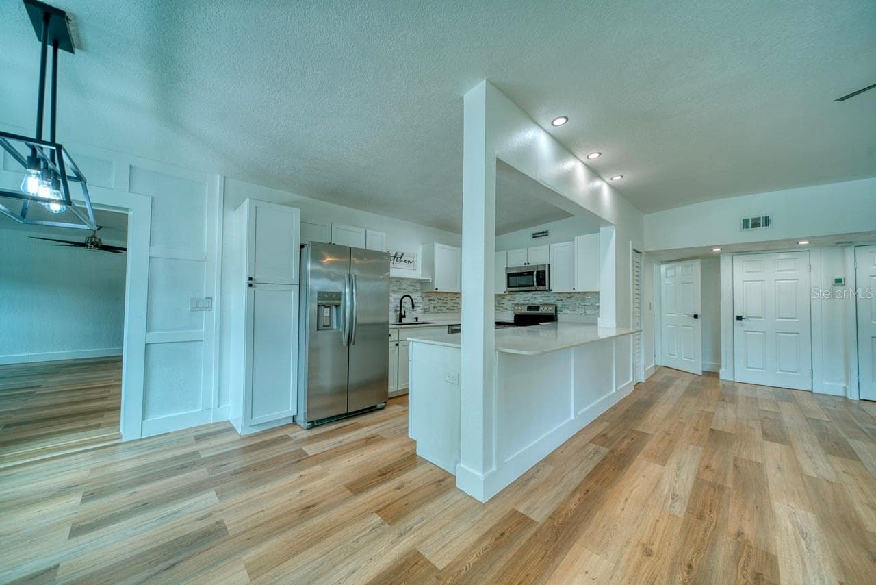 Single Family Residence at 3338 ONTARIO AVE, ORLANDO, photo 5 of 37