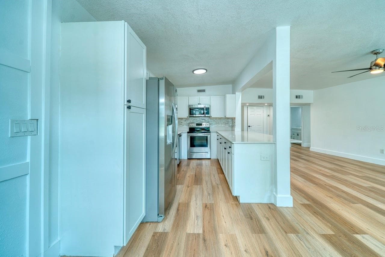 Single Family Residence at 3338 ONTARIO AVE, ORLANDO, photo 6 of 37