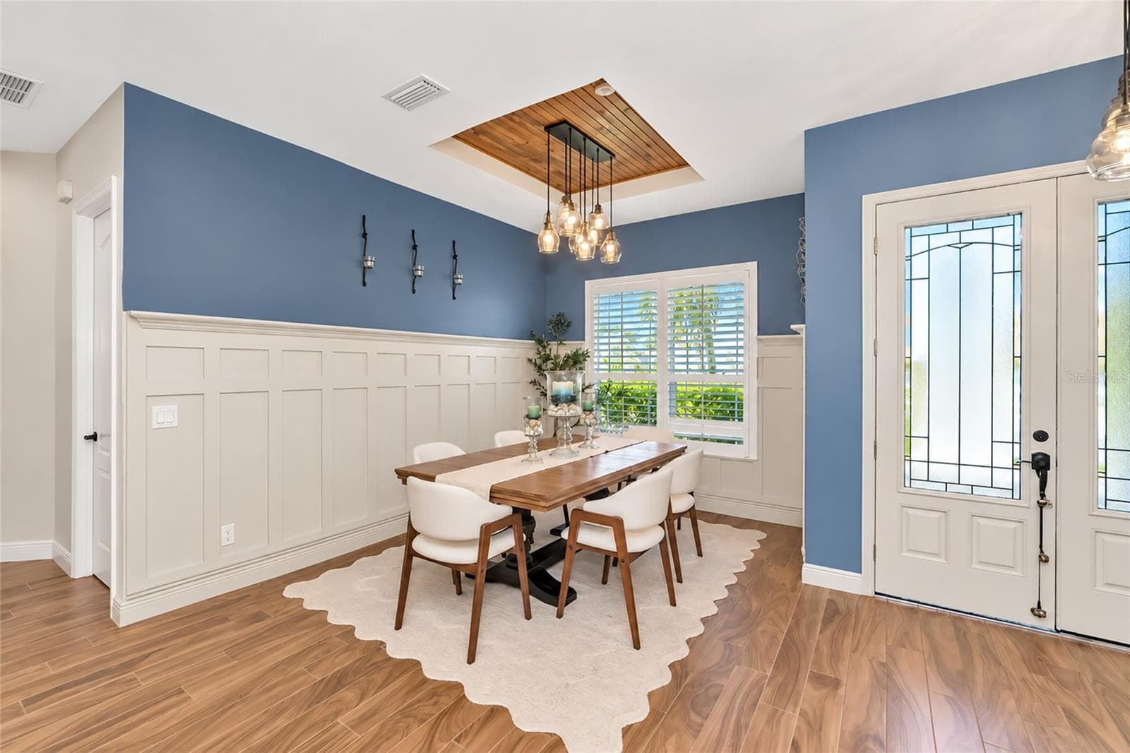 Single Family Residence at 1417 LANDVIEW LN, OSPREY, photo 10 of 82