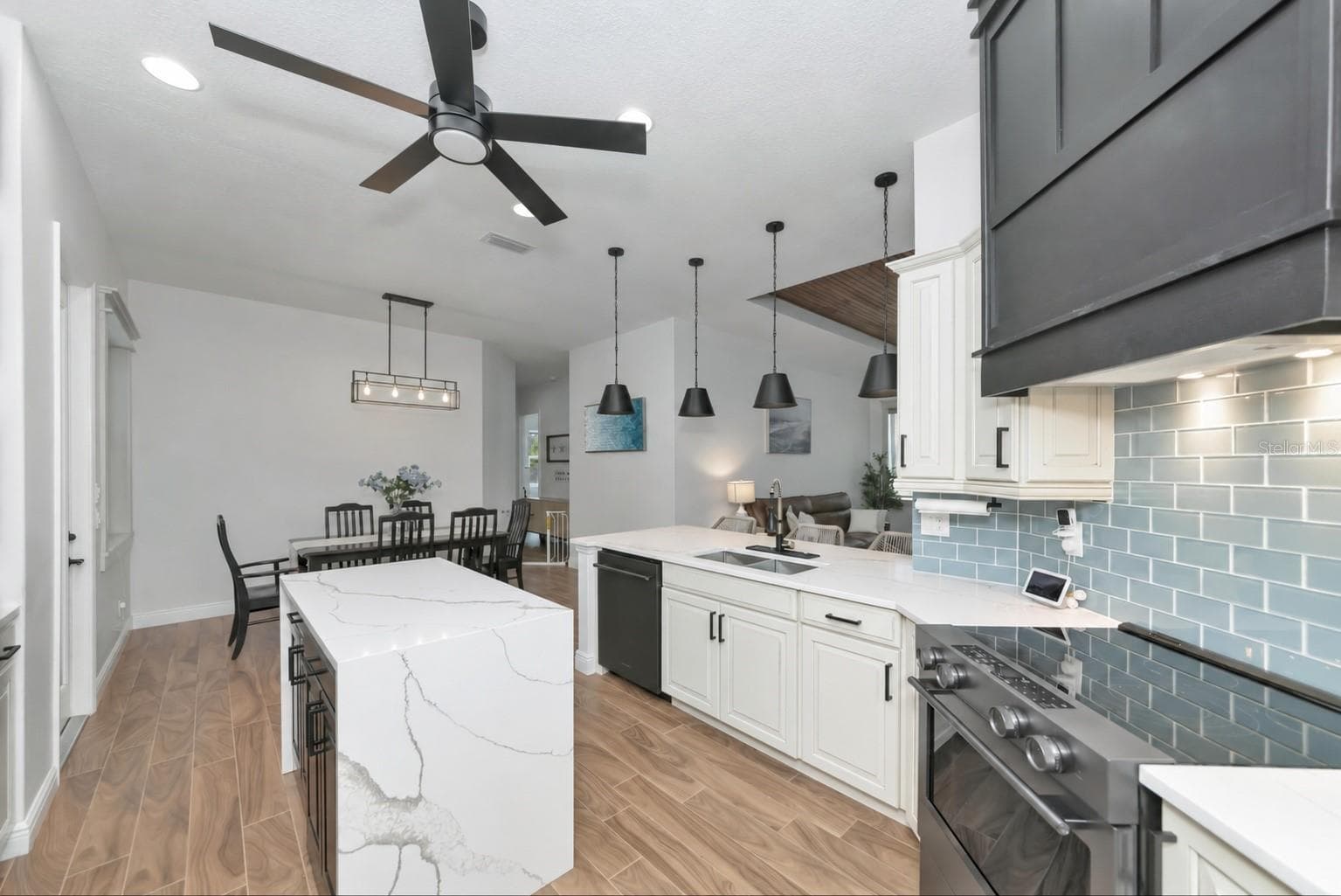 Single Family Residence at 1417 LANDVIEW LN, OSPREY, photo 14 of 82