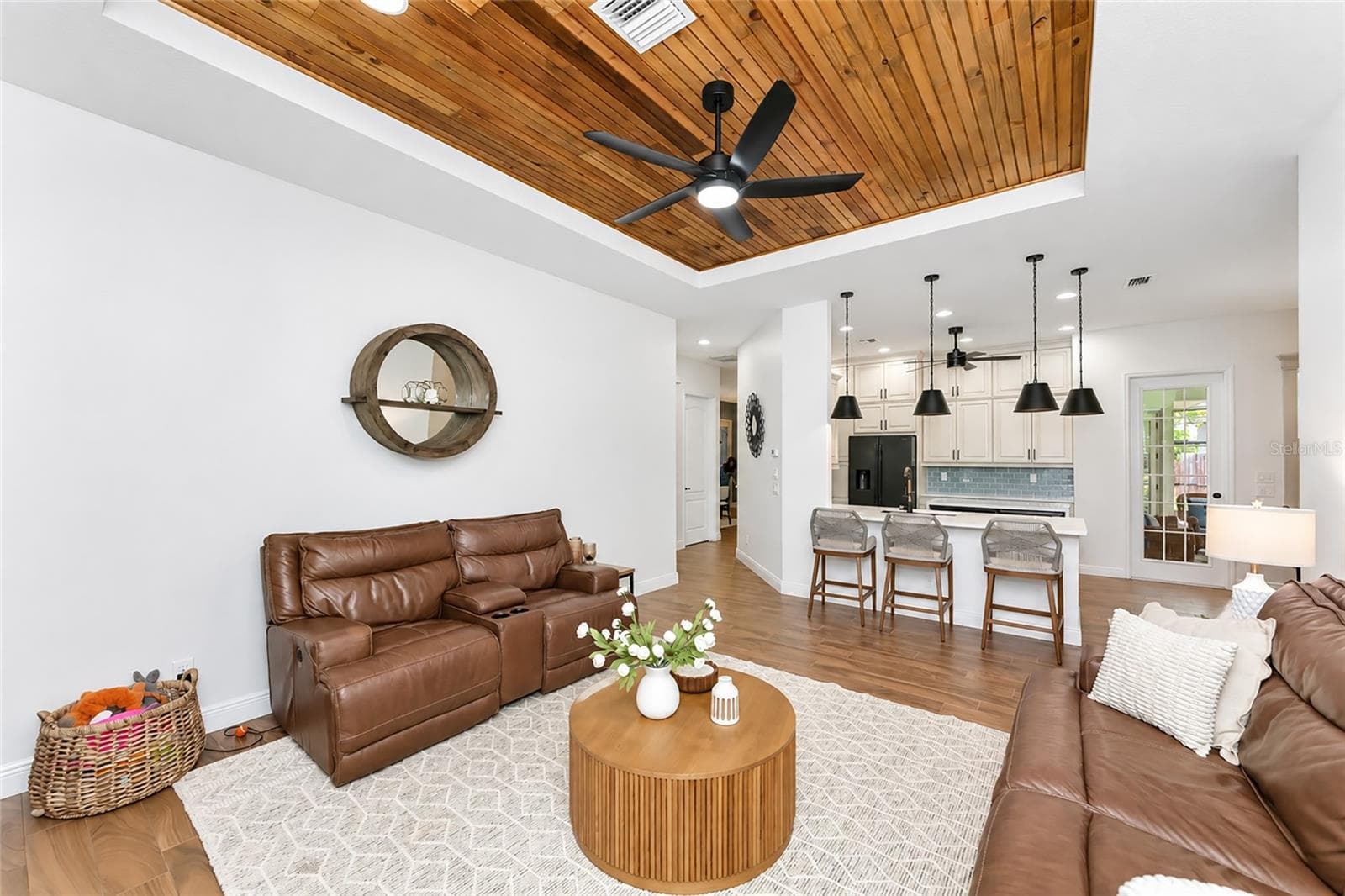 Single Family Residence at 1417 LANDVIEW LN, OSPREY, photo 19 of 82