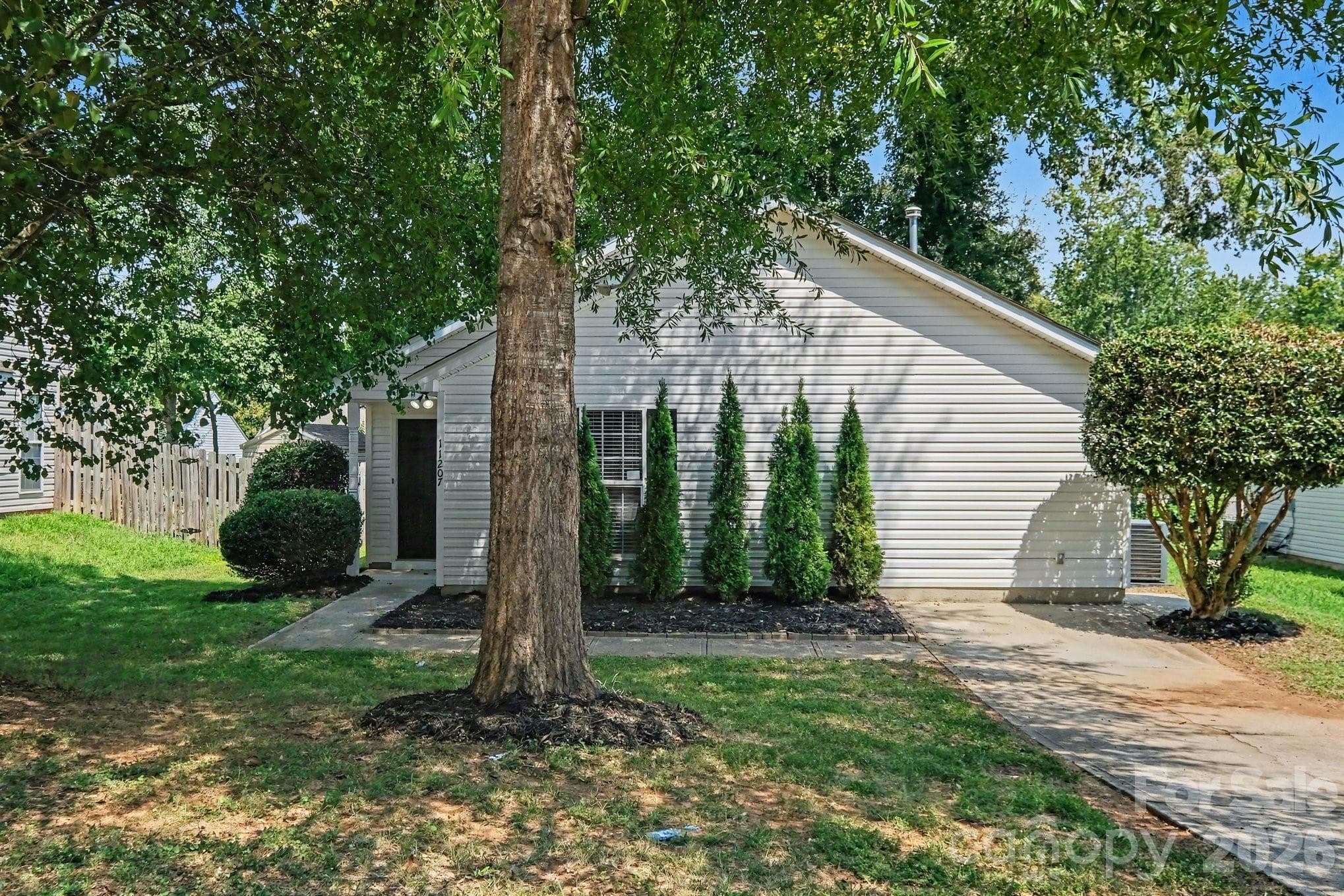 Single Family Residence at 11207 Gold Pan Road, Charlotte, photo 3 of 27