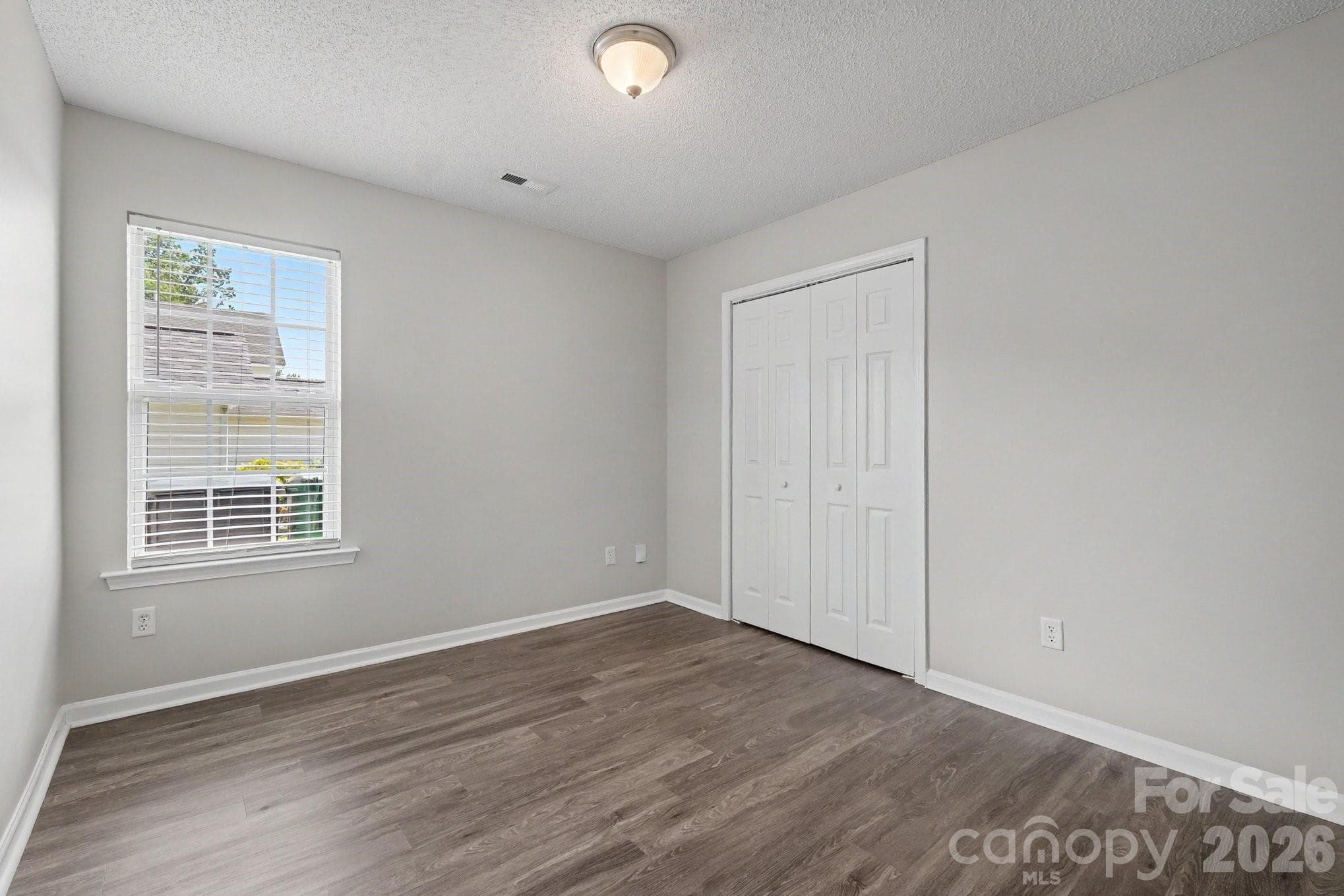 Single Family Residence at 11207 Gold Pan Road, Charlotte, photo 5 of 27