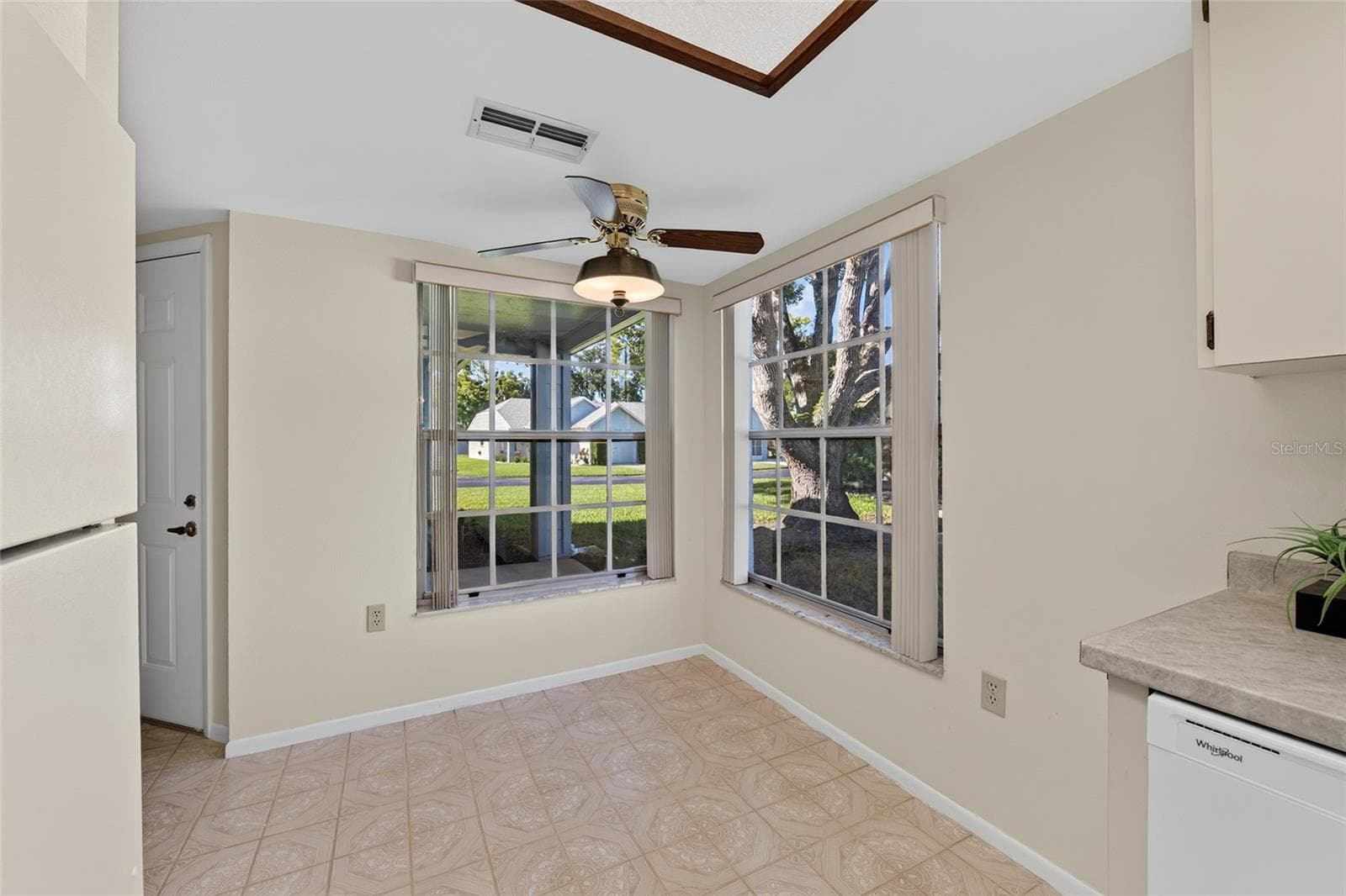 Breakfast Nook/Eat In Kitchen Area- 9545 Danville Court, #42, New Port Richey, FL 34655Wedgewood Village Condos in Heritage Lake - 9545 DANVILLE CT #42, NEW PORT RICHEY