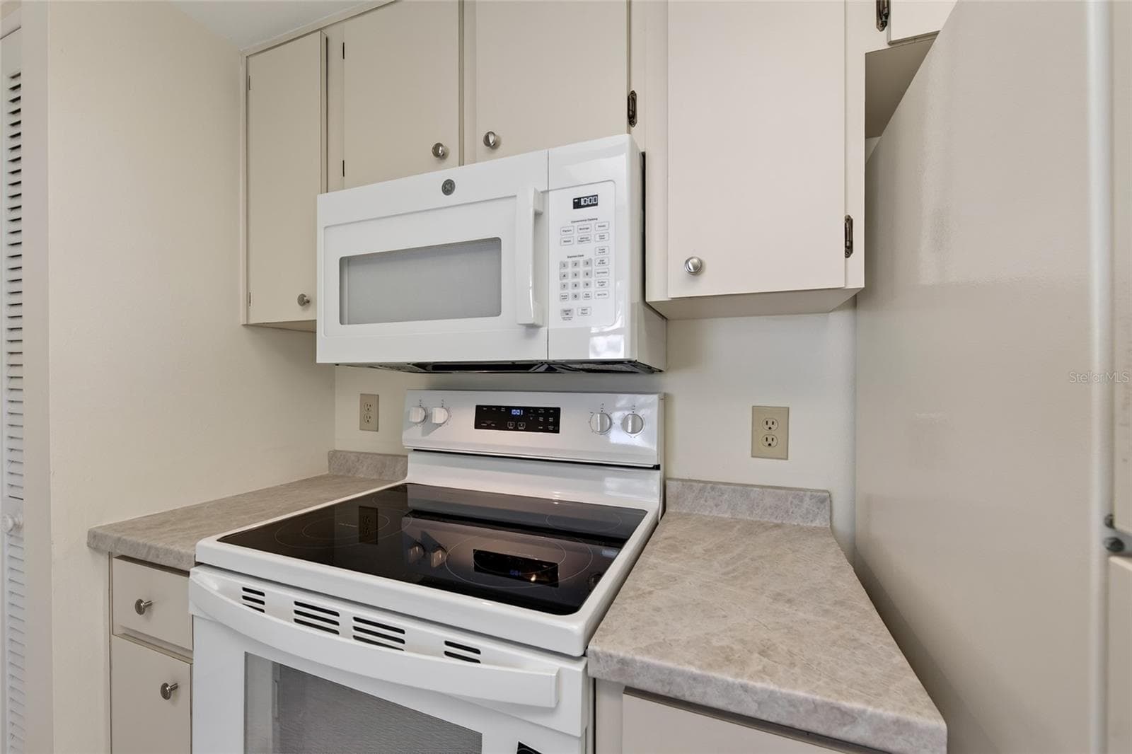 Kitchen Area- 9545 Danville Court, #42, New Port Richey, FL 34655Wedgewood Village Condos in Heritage Lake - 9545 DANVILLE CT #42, NEW PORT RICHEY