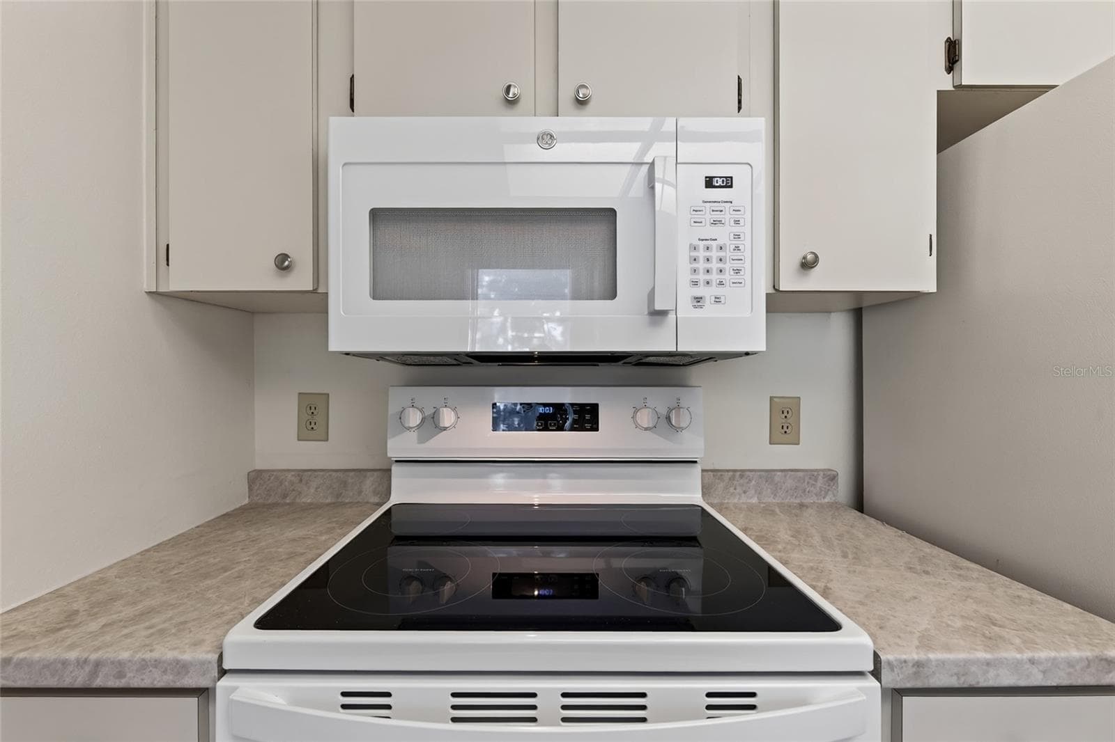 Kitchen Area- 9545 Danville Court, #42, New Port Richey, FL 34655Wedgewood Village Condos in Heritage Lake - 9545 DANVILLE CT #42, NEW PORT RICHEY