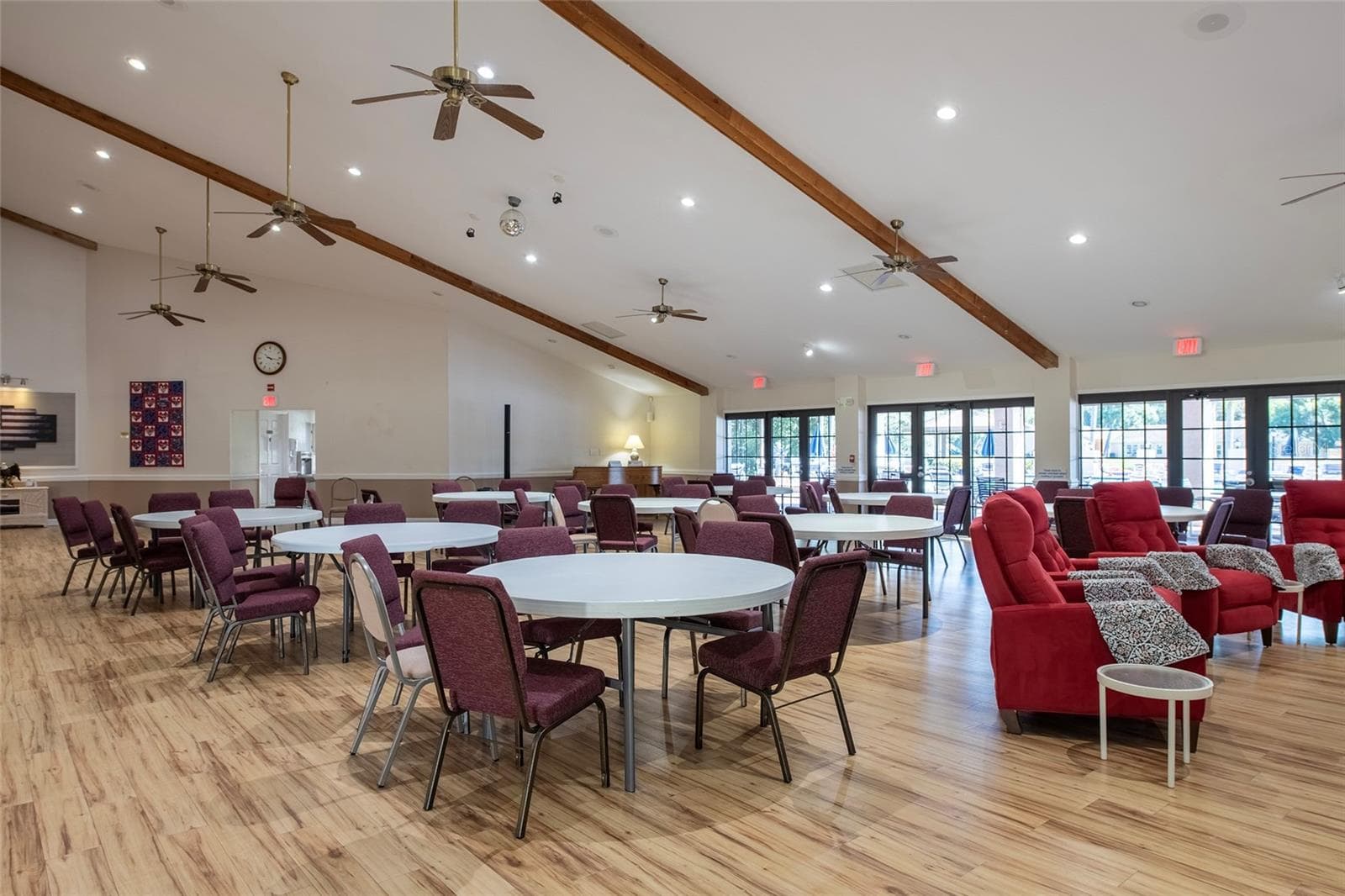 Heritage Lake Grand Room - 9545 DANVILLE CT #42, NEW PORT RICHEY