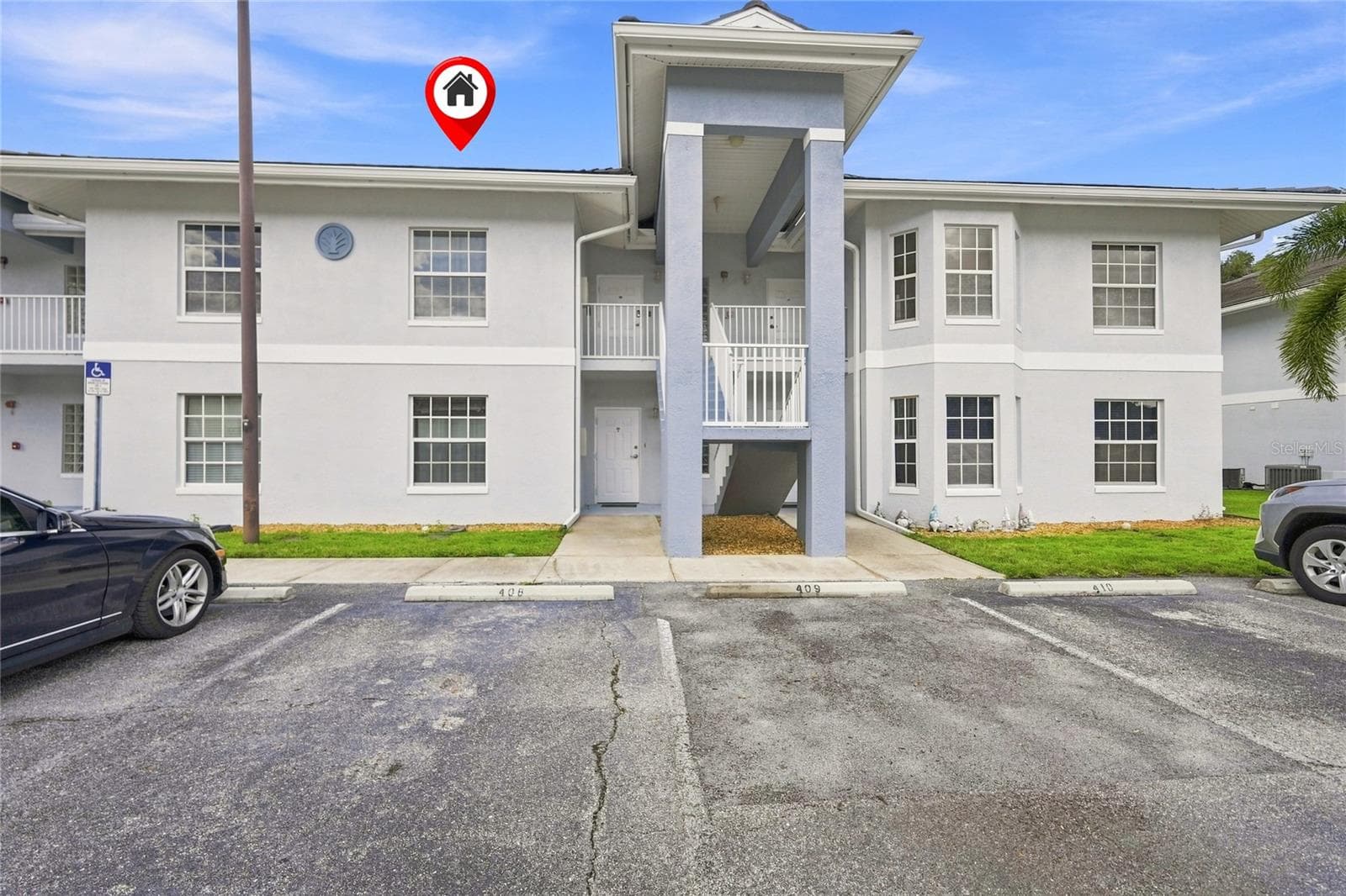 Unit on 2nd floor with assigned parking at front sidewalk - 8423 BERNWOOD COVE LOOP #410, FORT MYERS