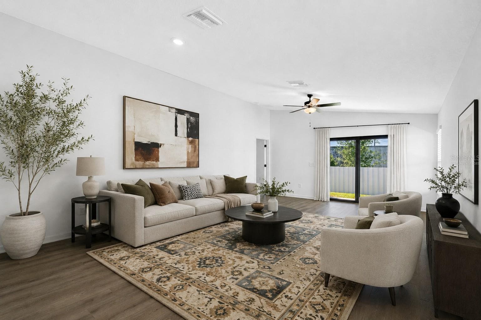 Virtually Staged - 7124 CANOPY LN, LAKELAND
