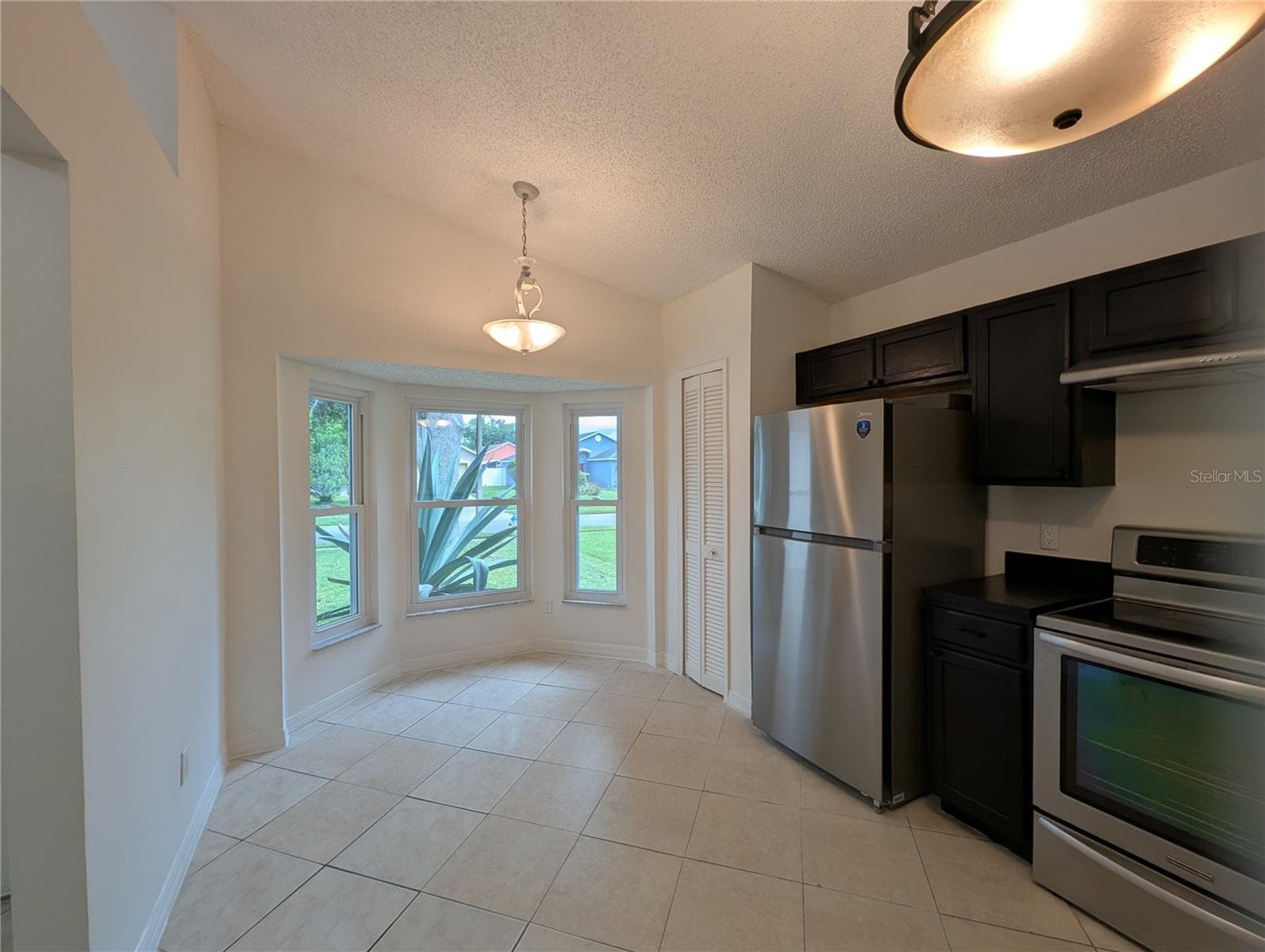 Single Family Residence at 970 LITTLE CREEK RD, ORLANDO, photo 6 of 16