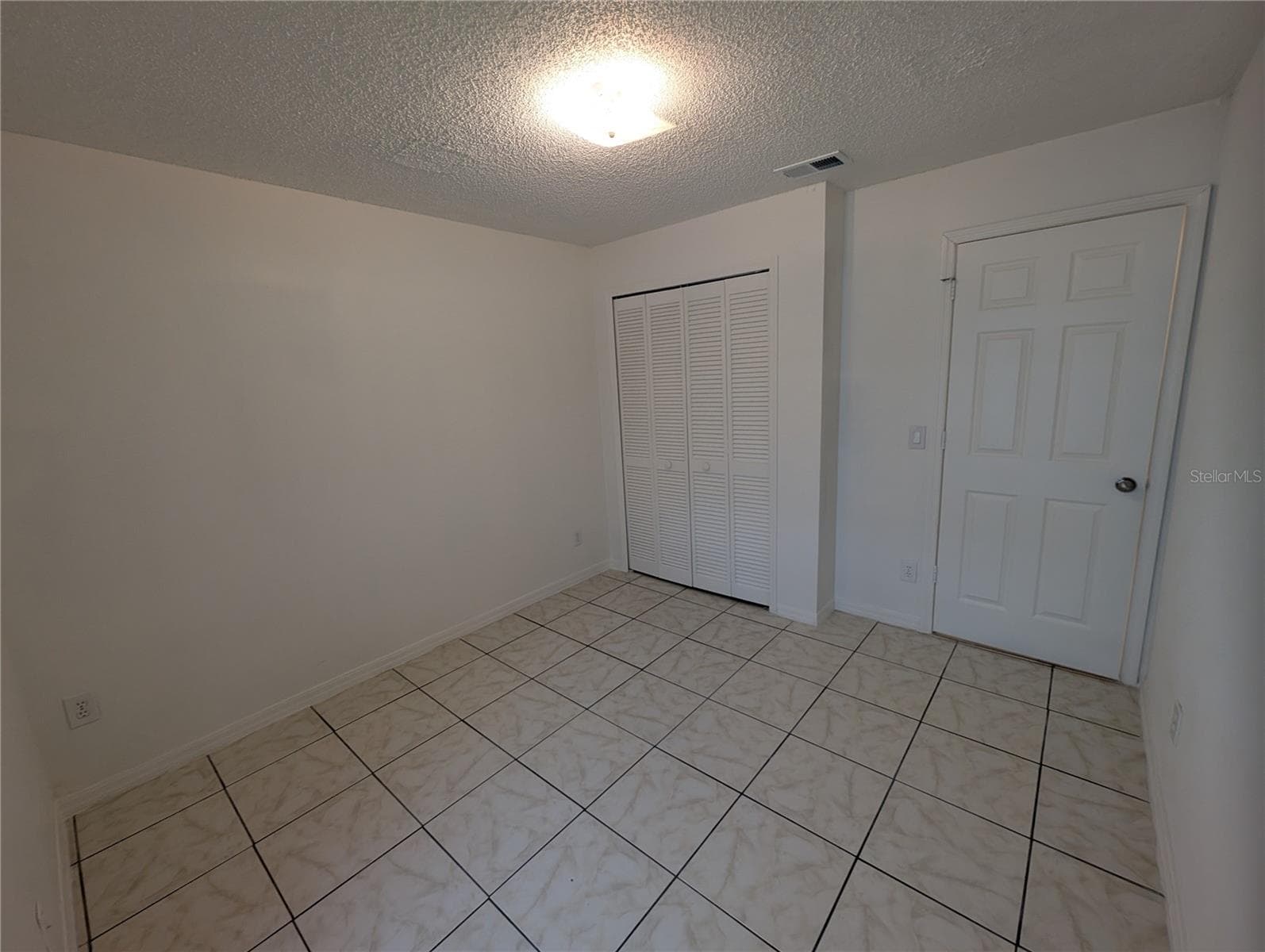 Single Family Residence at 970 LITTLE CREEK RD, ORLANDO, photo 11 of 16