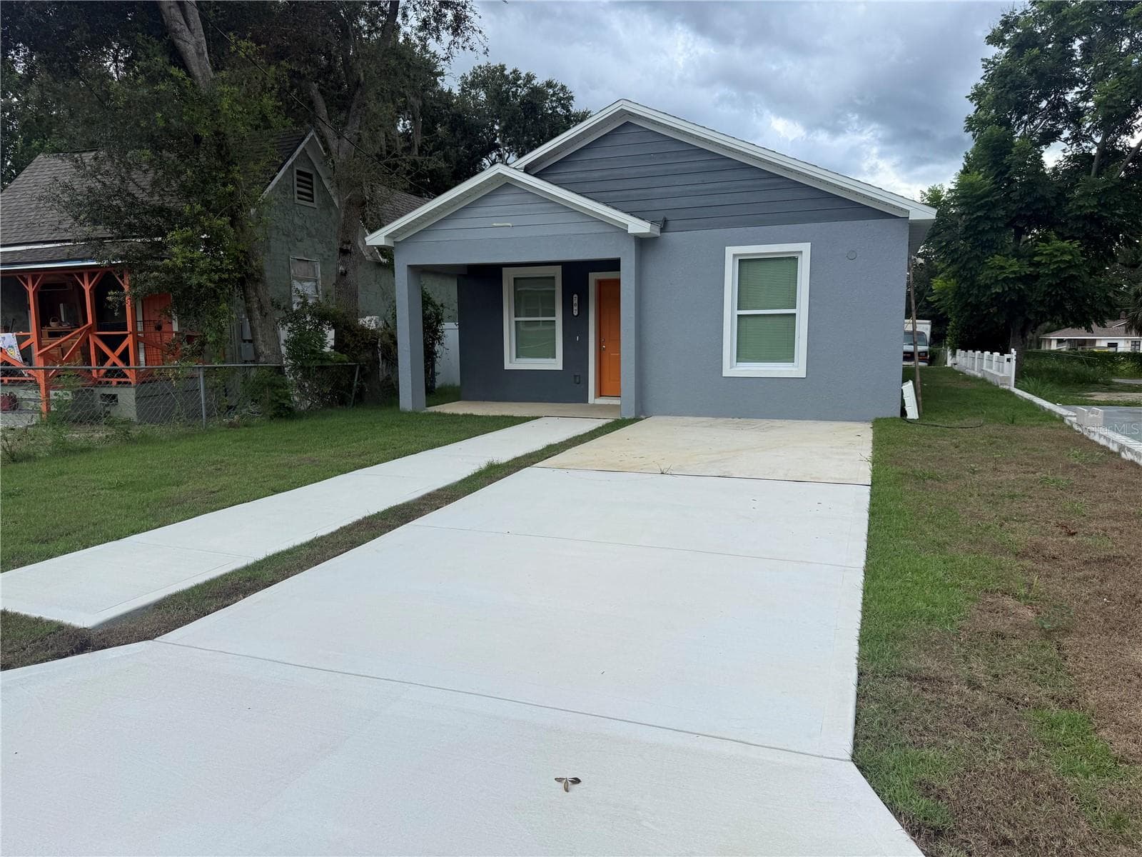Single Family Residence at 707 W 9TH ST, LAKELAND, photo 3 of 28