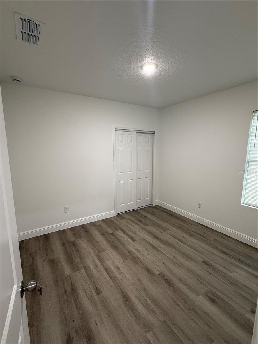Single Family Residence at 707 W 9TH ST, LAKELAND, photo 12 of 28