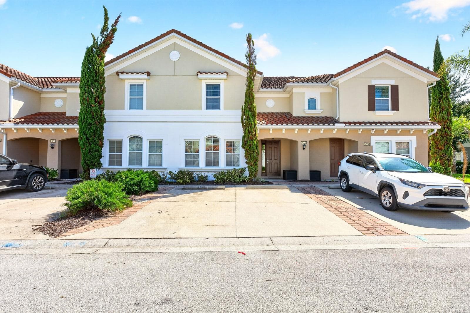With its PRIVATE HEATED POOL, no rear neighbors, resort-style amenities and SHORT-TERM RENTAL POTENTIAL, this beautifully maintained Solterra townhome checks all the boxes for a Florida getaway, investment property or HOME SWEET HOME. - 4722 TERRASONESTA DR, DAVENPORT
