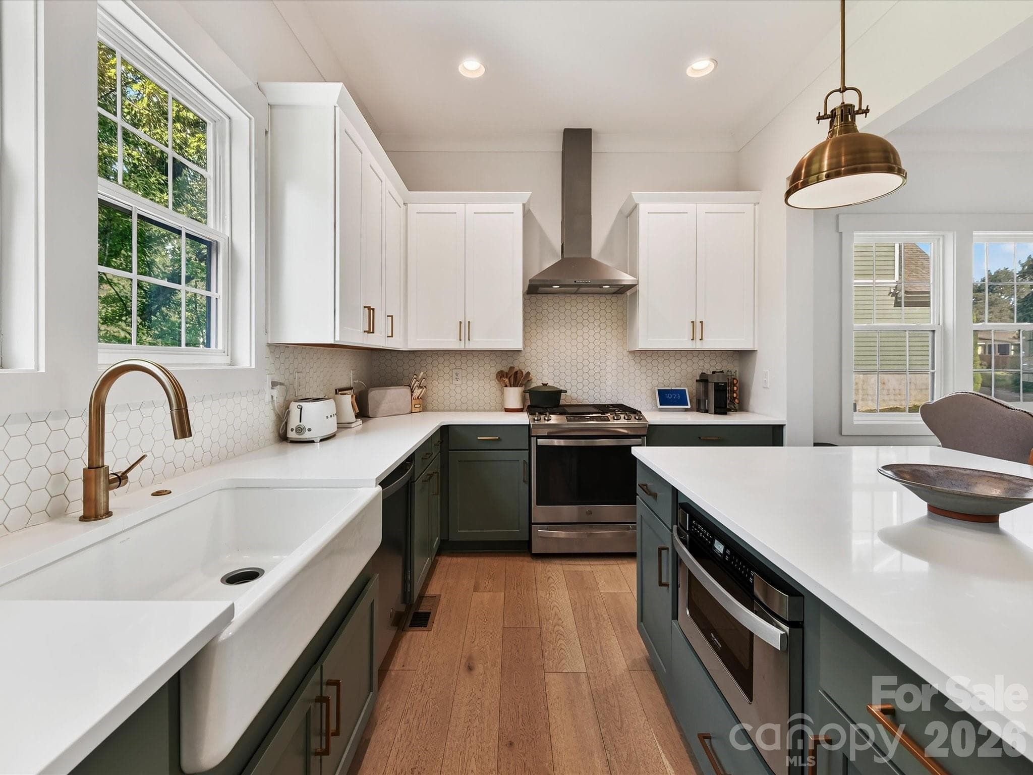 Single Family Residence at 2405 Marlowe Avenue, Charlotte, photo 11 of 32