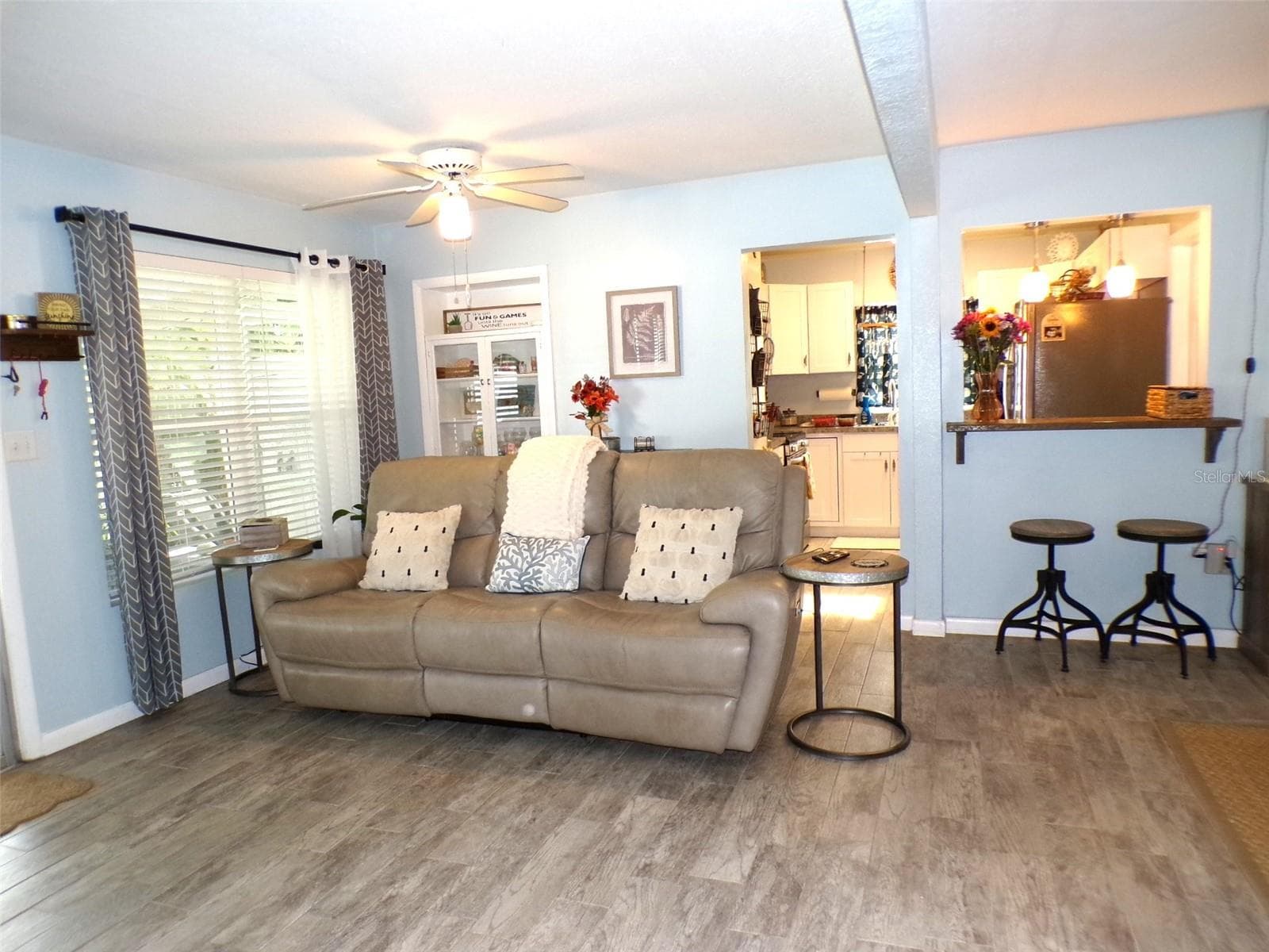 Single Family Residence at 861 CONREID DR NE, PORT CHARLOTTE, photo 6 of 47