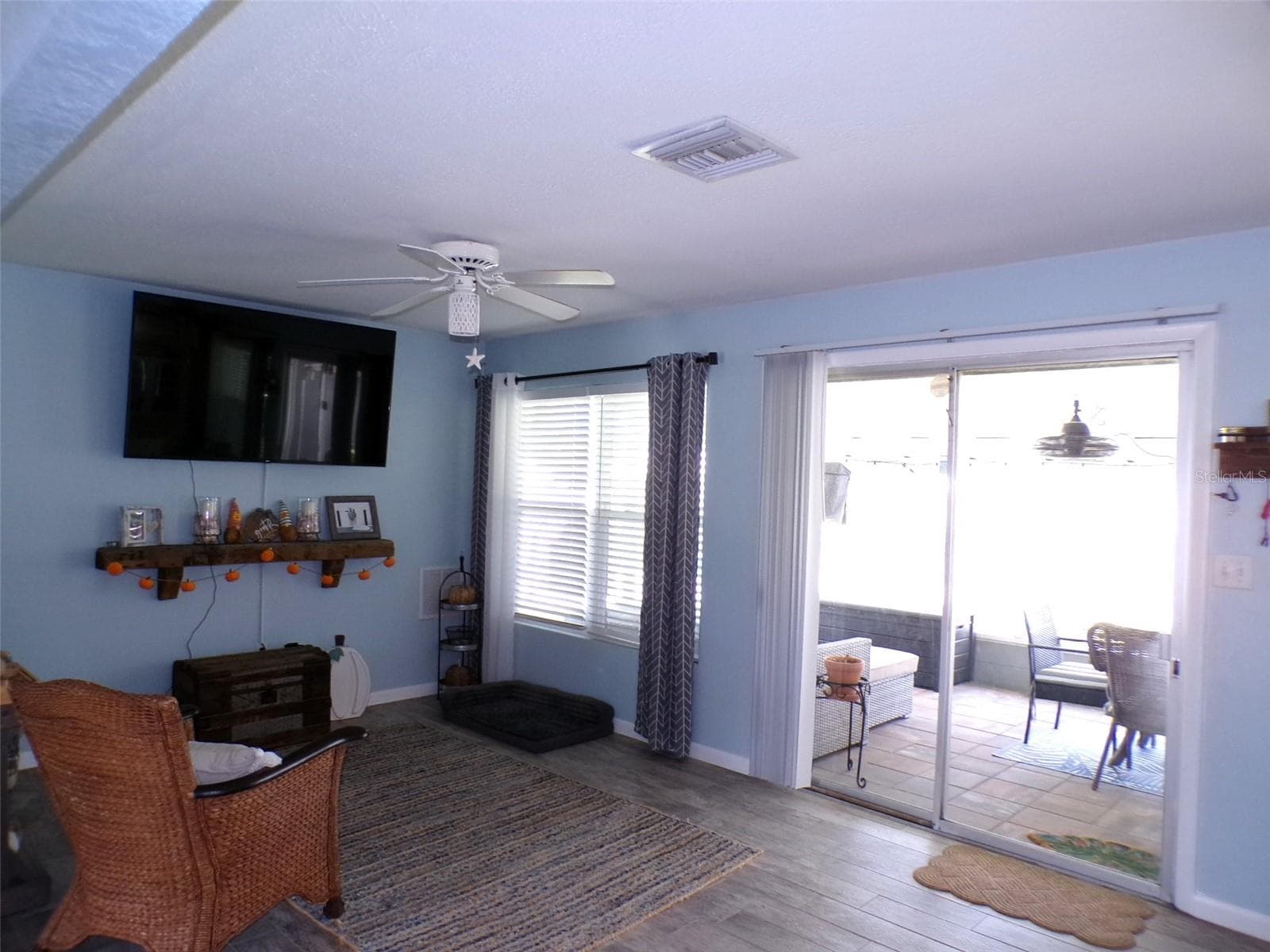 Single Family Residence at 861 CONREID DR NE, PORT CHARLOTTE, photo 7 of 47