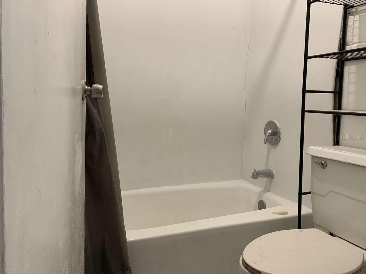 Condo - Hotel at 7900 S ORANGE BLOSSOM TRL #1117, ORLANDO, photo 8 of 13