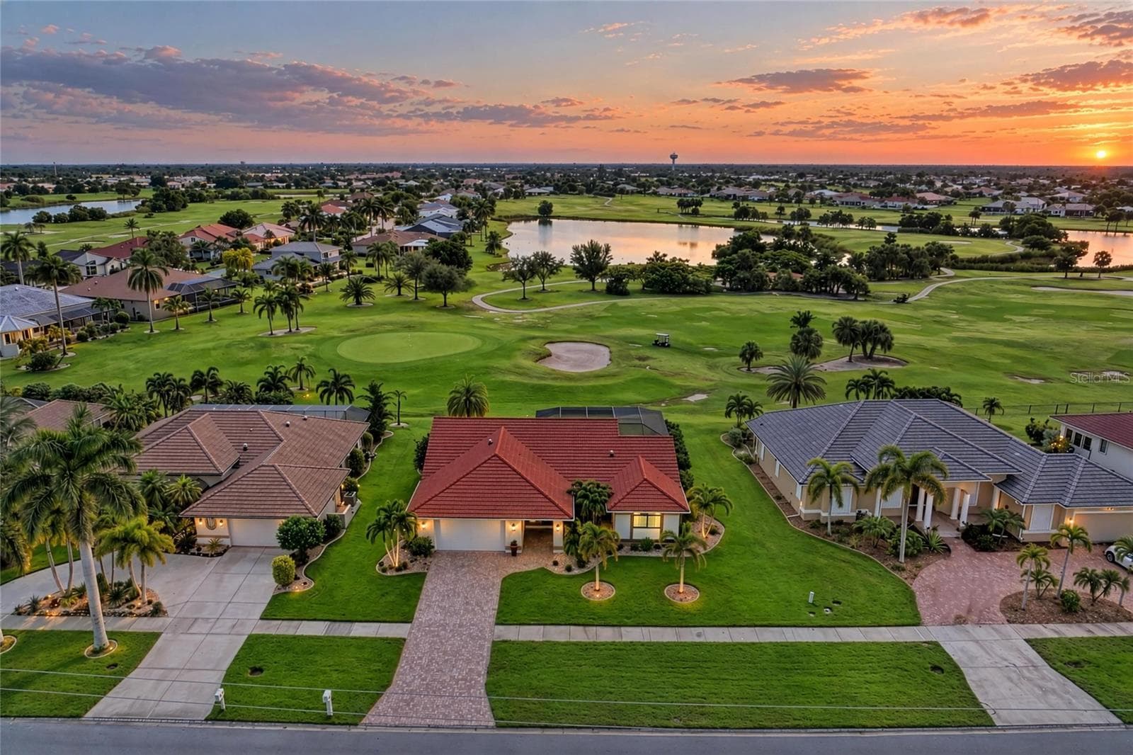 425 MONACO DR