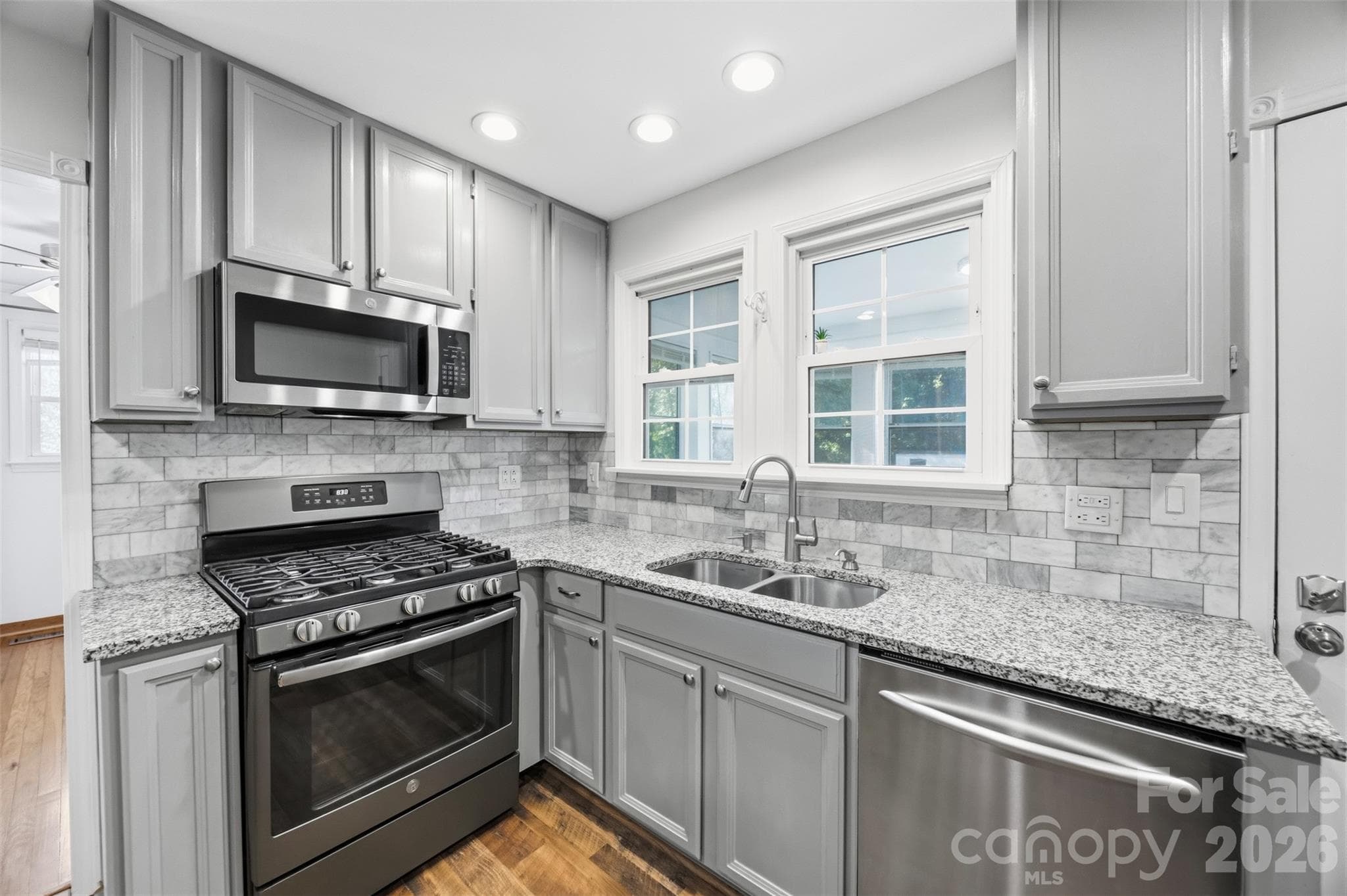 Single Family Residence at 118 Montevista Drive, Kings Mountain, photo 5 of 39