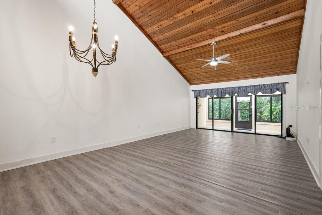 Living Area With Vaulted Ceilings - 7623 4TH AVE W #7623, BRADENTON