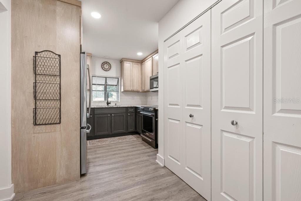 Condominium at 7623 4TH AVE W #7623, BRADENTON, photo 12 of 46