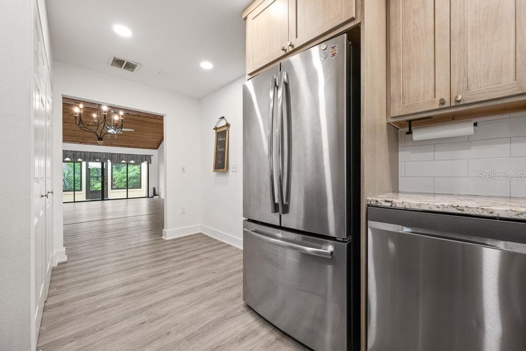Condominium at 7623 4TH AVE W #7623, BRADENTON, photo 16 of 46