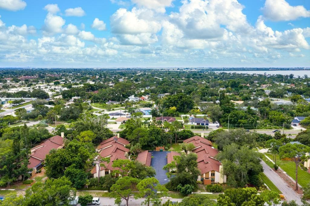 Condominium at 7623 4TH AVE W #7623, BRADENTON, photo 33 of 46