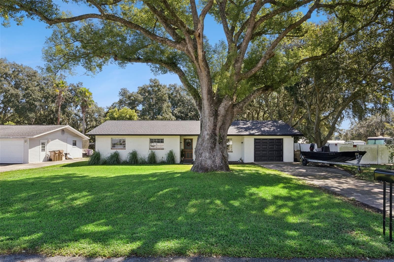 Single Family Residence at 27544 LISA DR, TAVARES, photo 3 of 44