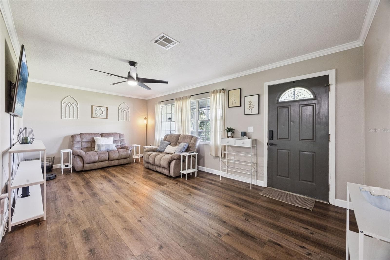 Single Family Residence at 27544 LISA DR, TAVARES, photo 7 of 44
