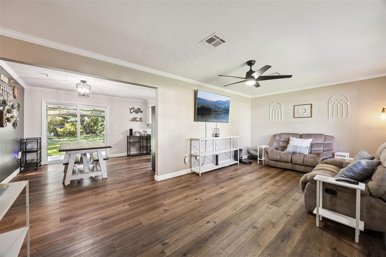 Single Family Residence at 27544 LISA DR, TAVARES, photo 8 of 44