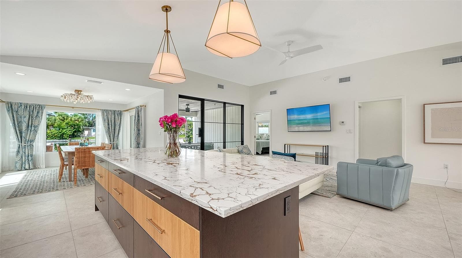 Single Family Residence at 556 N WASHINGTON DR, SARASOTA, photo 17 of 65
