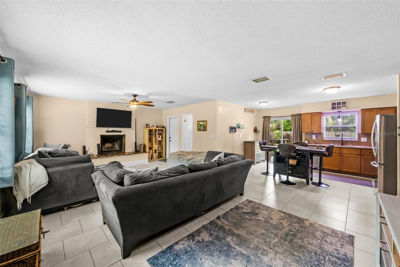 Single Family Residence at 11199 TEMPLE AVE, SEMINOLE, photo 3 of 36