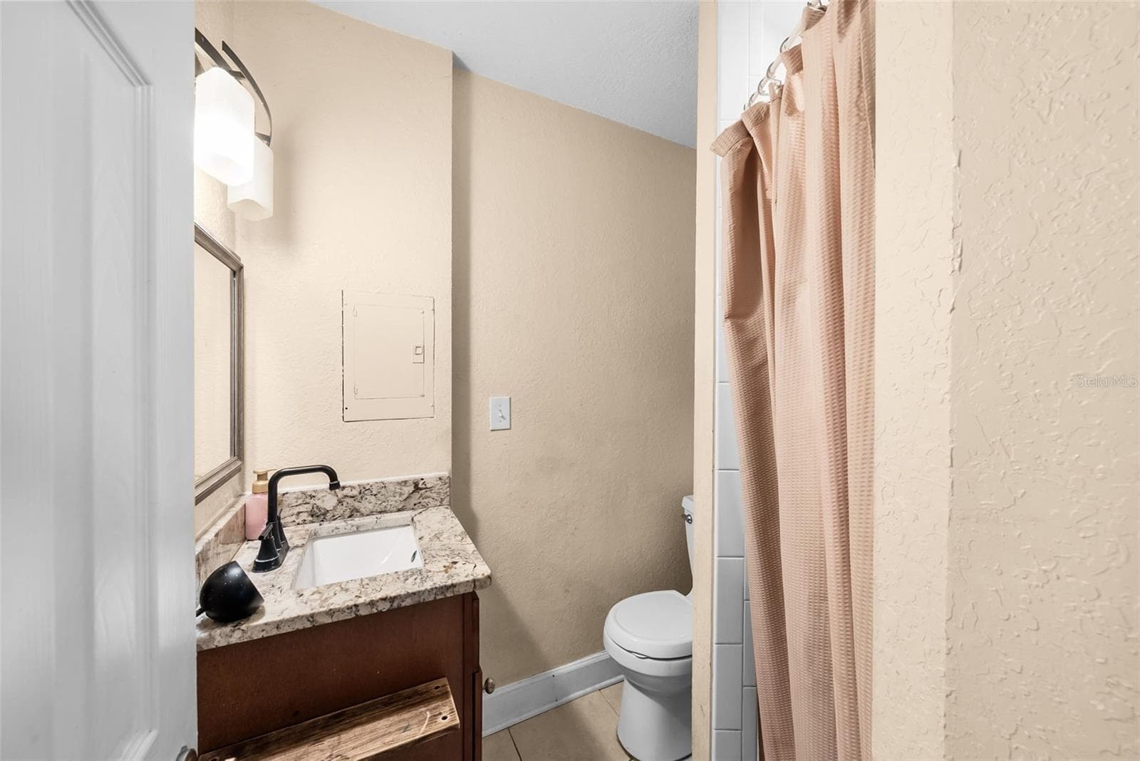 Single Family Residence at 11199 TEMPLE AVE, SEMINOLE, photo 17 of 36
