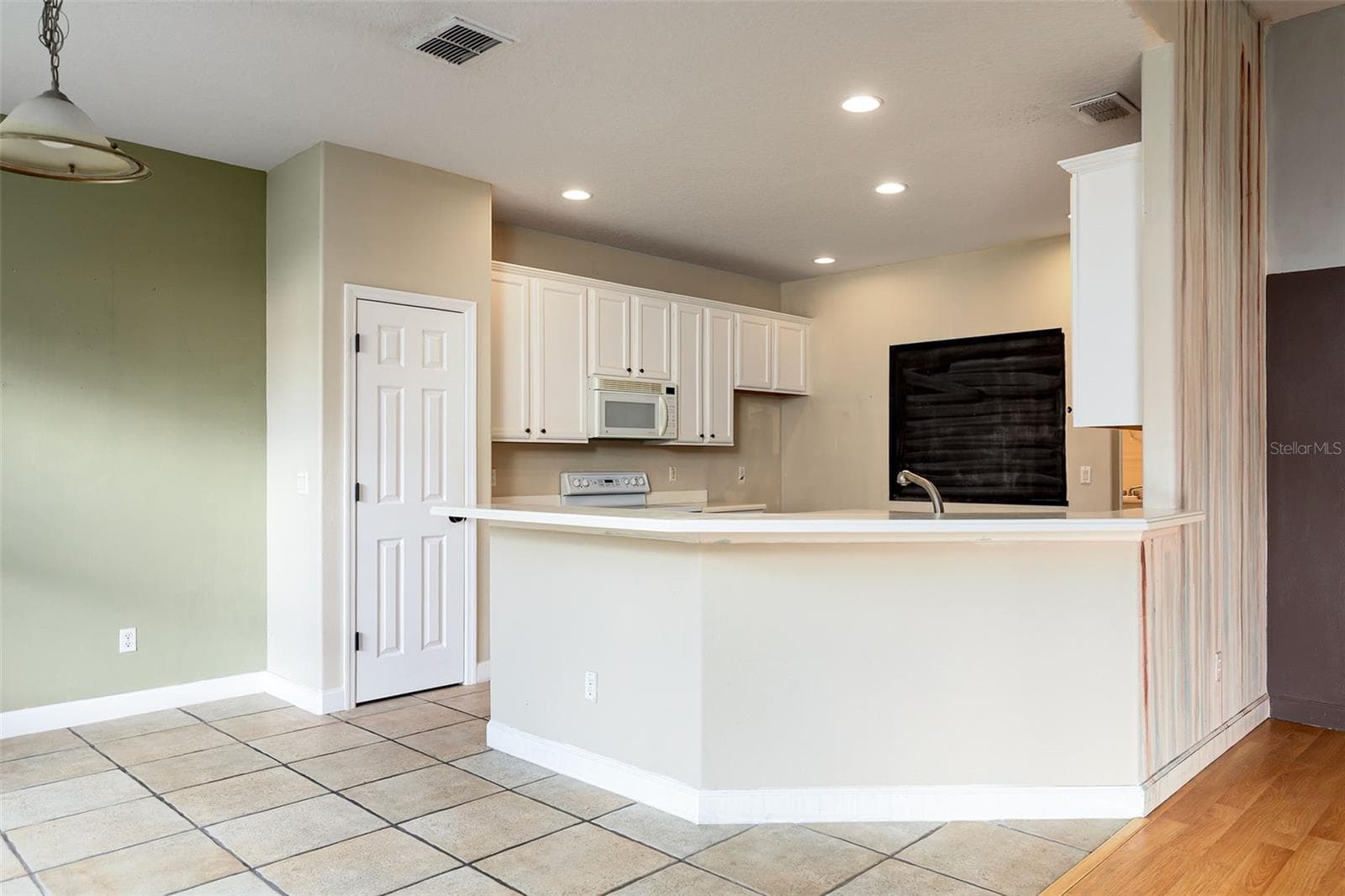 Kitchen - 4302 CONROY CLUB DR, ORLANDO