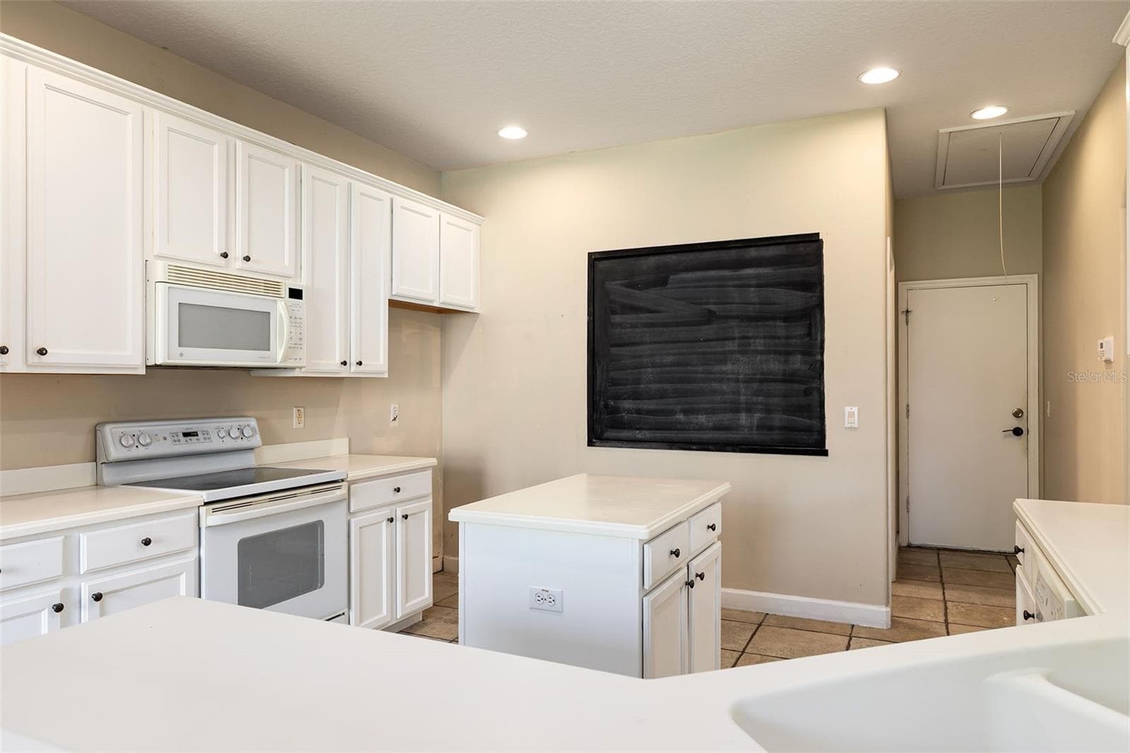 Kitchen - 4302 CONROY CLUB DR, ORLANDO