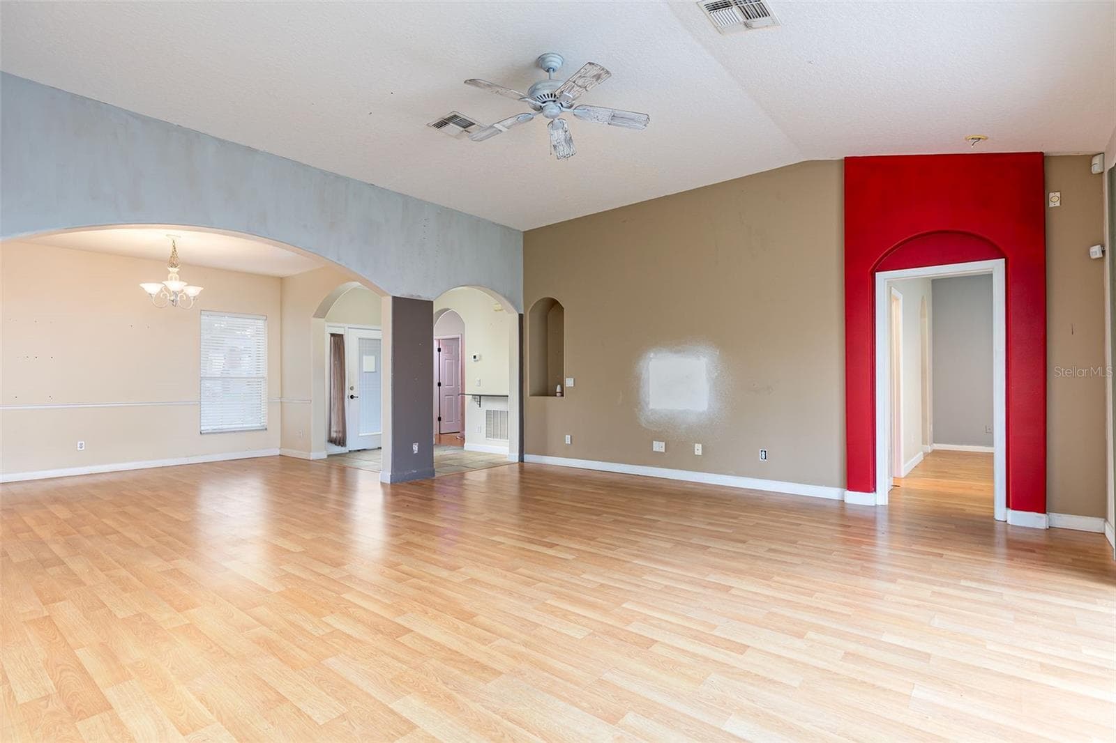 Open Main Living - 4302 CONROY CLUB DR, ORLANDO