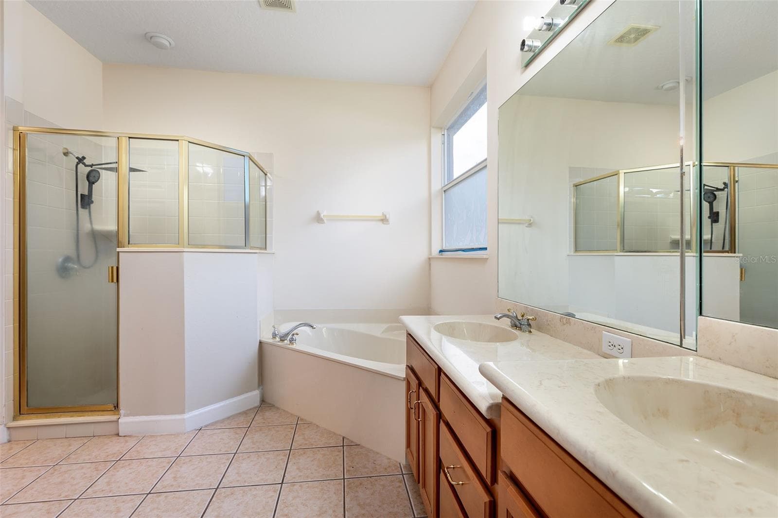 Primary Suite - Bathroom - 4302 CONROY CLUB DR, ORLANDO