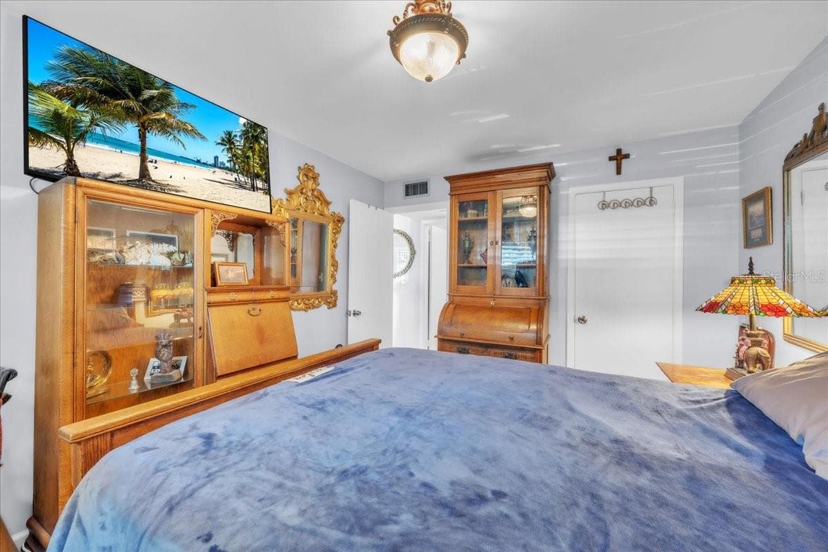 Condominium at 6645 1ST AVE N #102, ST PETERSBURG, photo 19 of 24