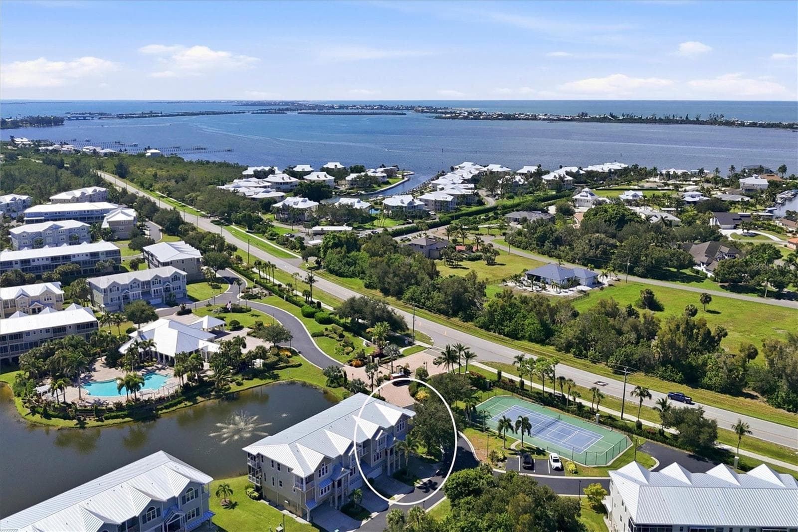 Front-corner end unit - 10301 CORAL LANDINGS LN #5, PLACIDA