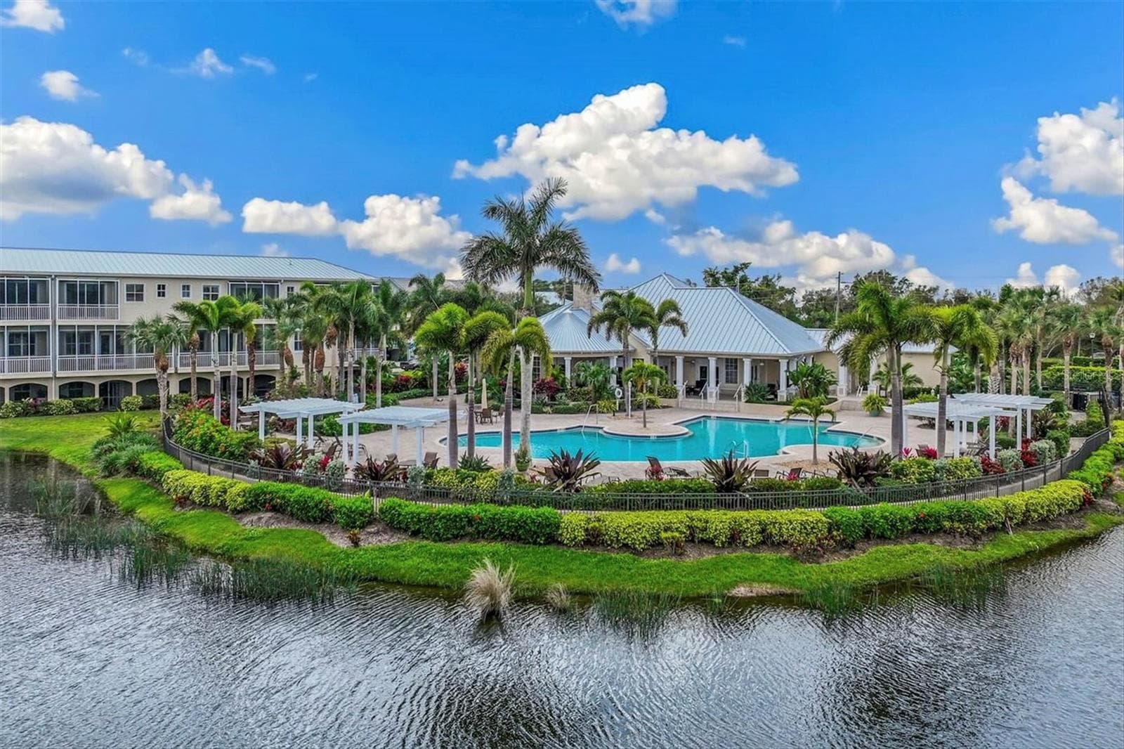 Beautifully landscaped - 10301 CORAL LANDINGS LN #5, PLACIDA
