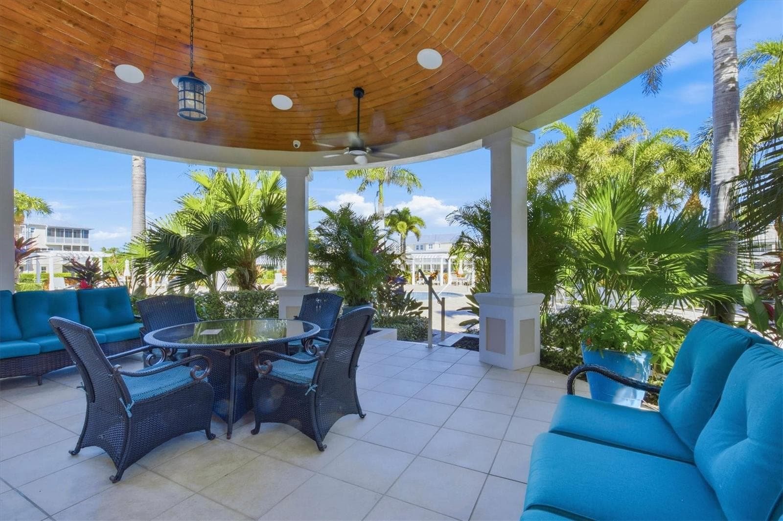 Outdoor gathering area - 10301 CORAL LANDINGS LN #5, PLACIDA