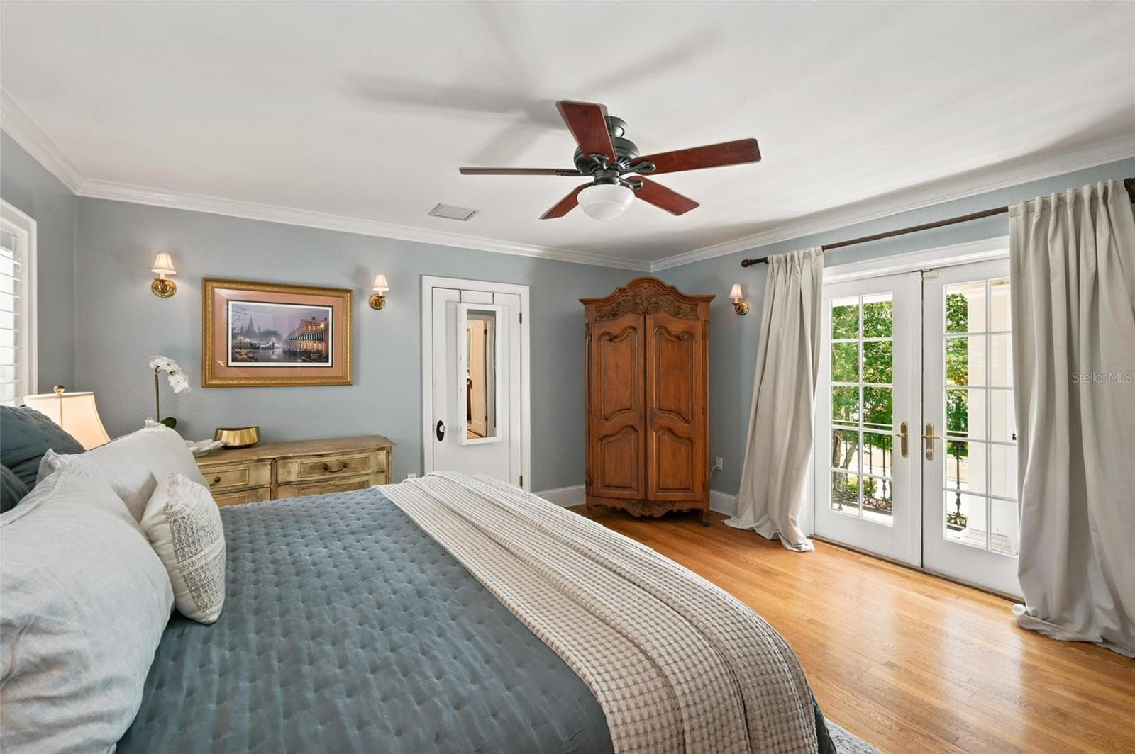 Second-Floor Primary Suite with French Doors to Private Balcony - 1221 DORCHESTER ST, ORLANDO