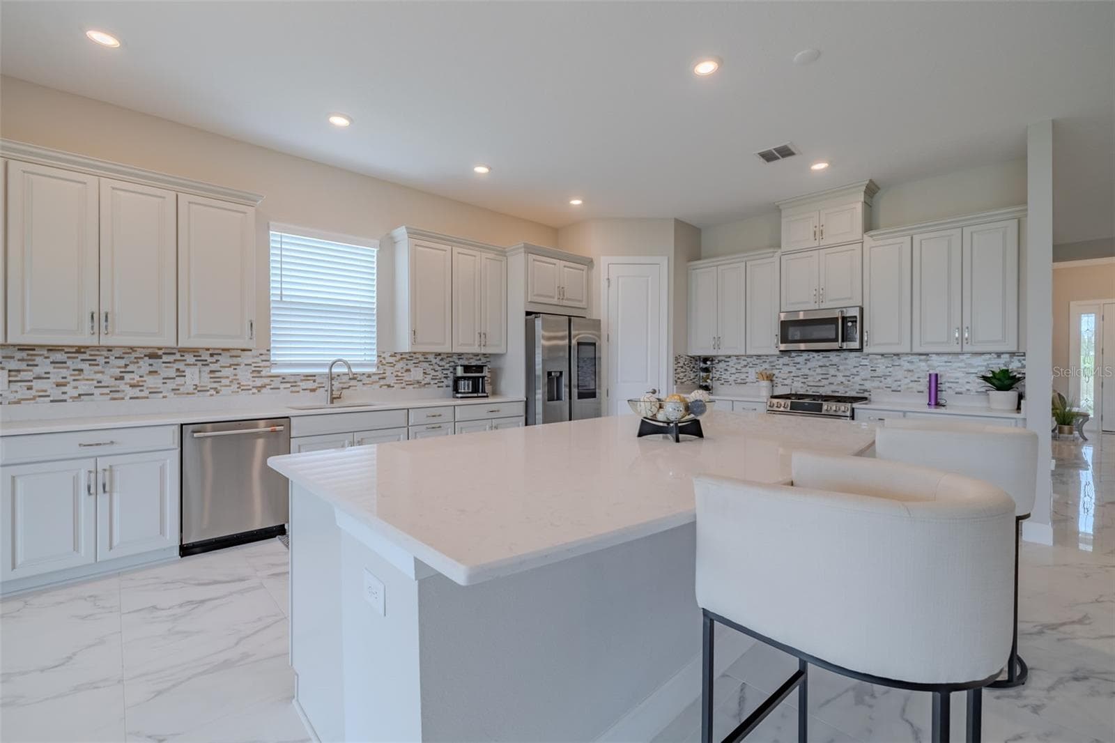 Single Family Residence at 4727 FRECCIA LOOP, WESLEY CHAPEL, photo 8 of 52