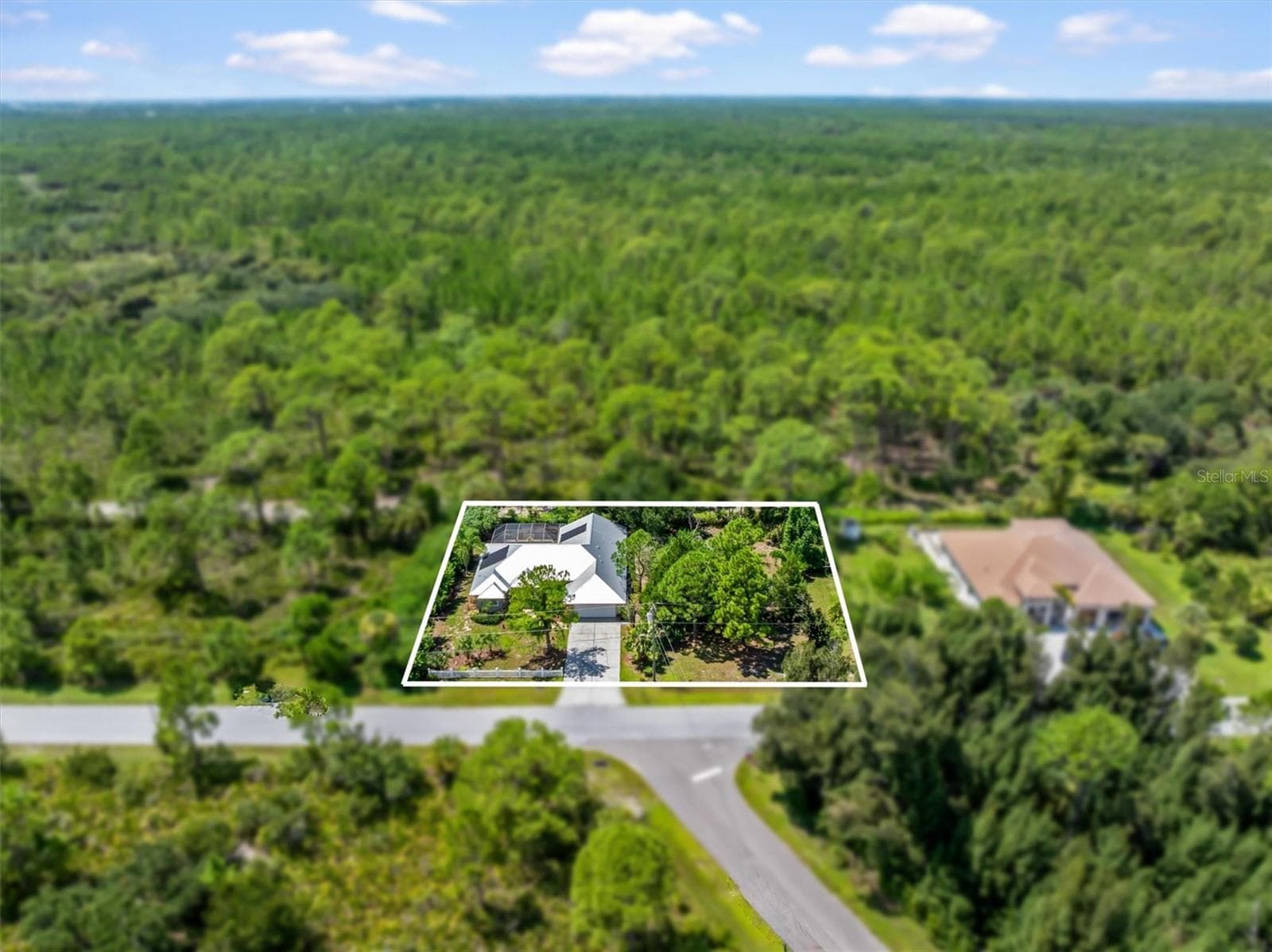 Single Family Residence at 572 TOLEDO RD, NORTH PORT, photo 5 of 50