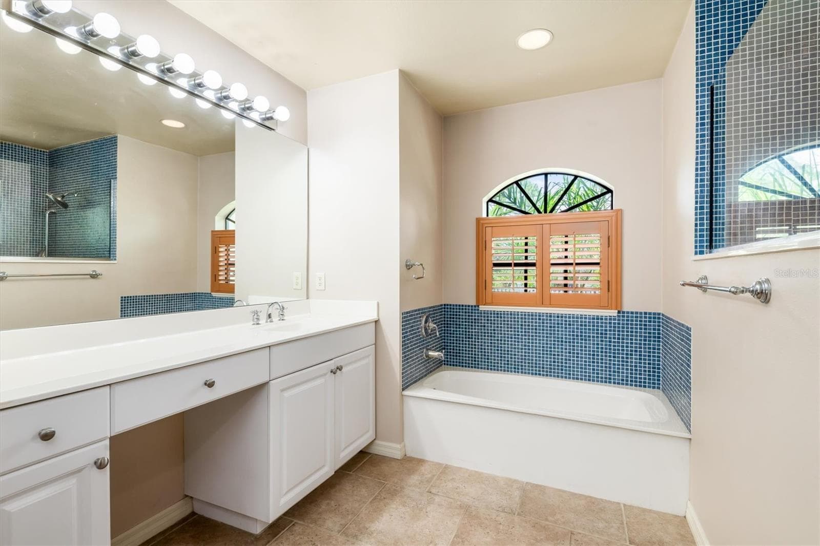 Single Family Residence at 572 TOLEDO RD, NORTH PORT, photo 24 of 50