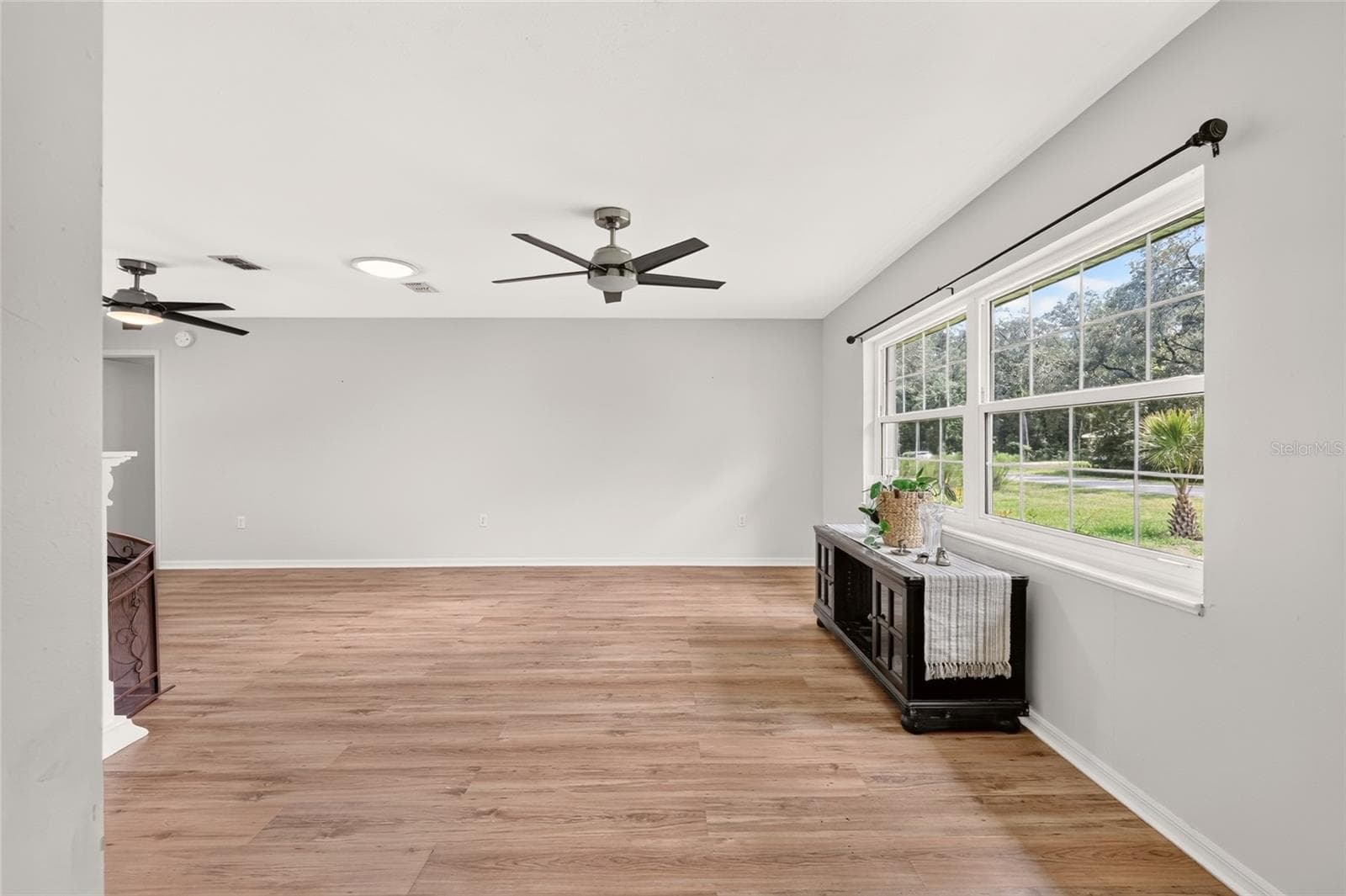 Single Family Residence at 19831 SW NIGHTINGALE DR, DUNNELLON, photo 9 of 56