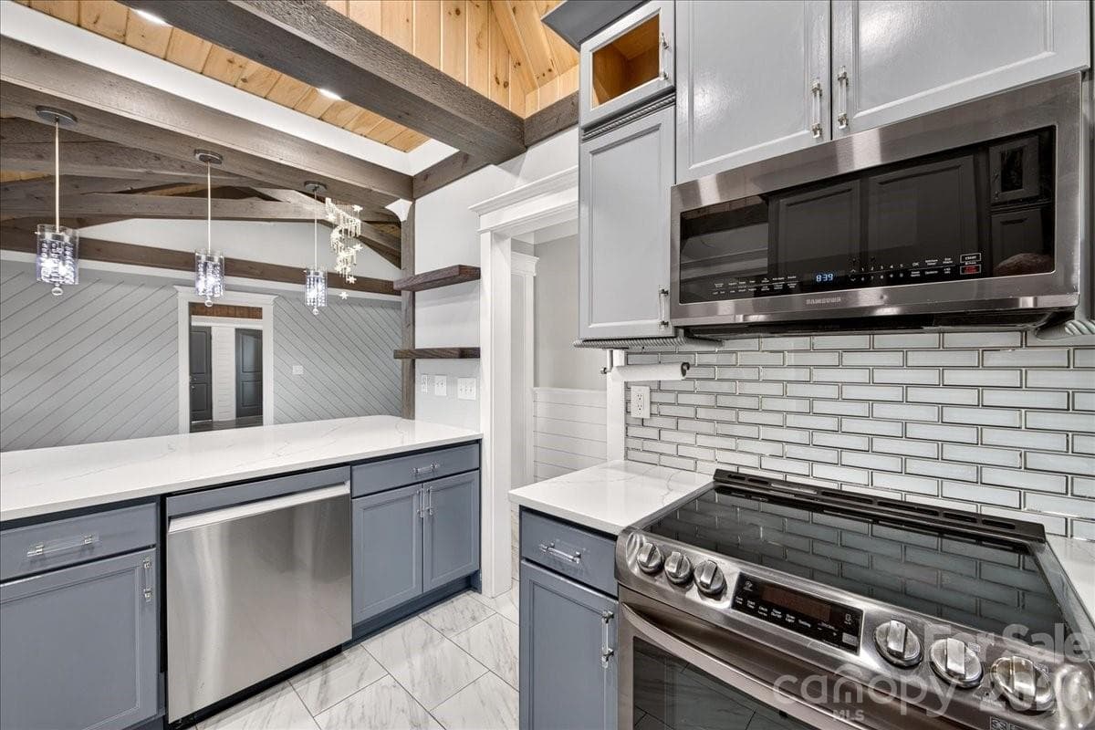 Single Family Residence at 2519 Matthews Mint Hill Road, Matthews, photo 12 of 44