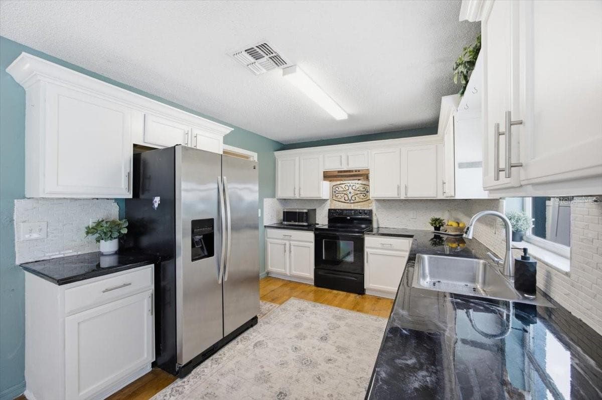 Single Family Residence at 2036 COUNTRY BROOK AVE, CLERMONT, photo 6 of 52