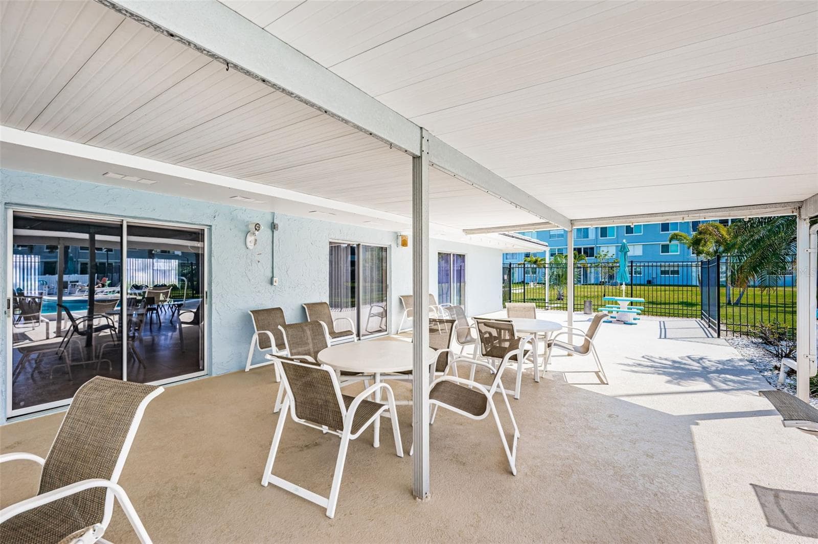 Condominium at 4715 BAY ST NE #127, ST PETERSBURG, photo 33 of 40
